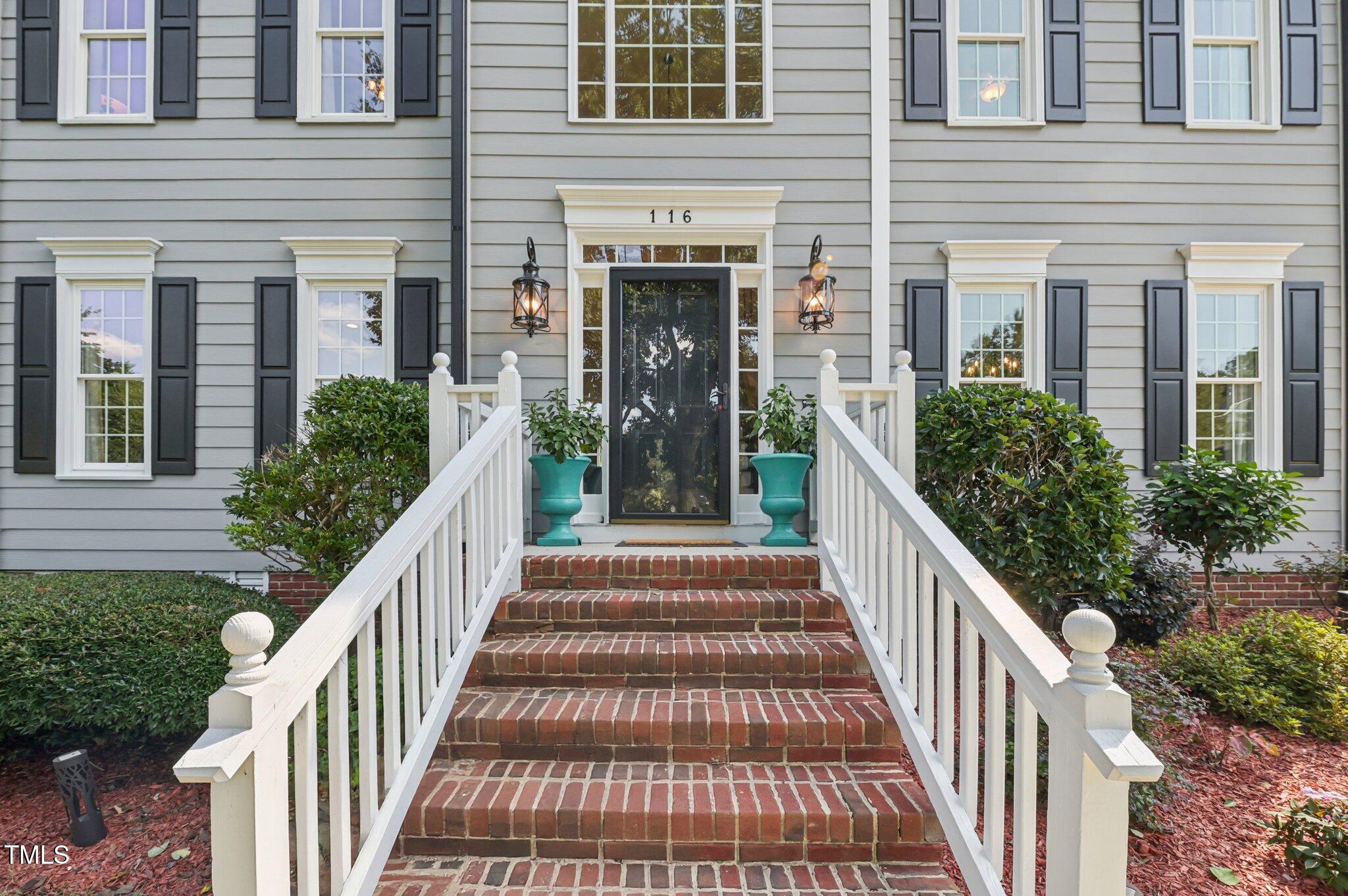 116 Dallavia Court