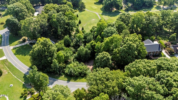 4929 EDINBOROUGH RD, GREENSBORO, NC 27406 - Image bfe3fafb361f3051b980cffdaee3bb72/3792851302