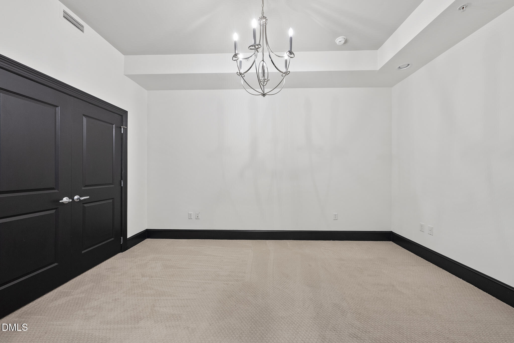400 W North Street 1232