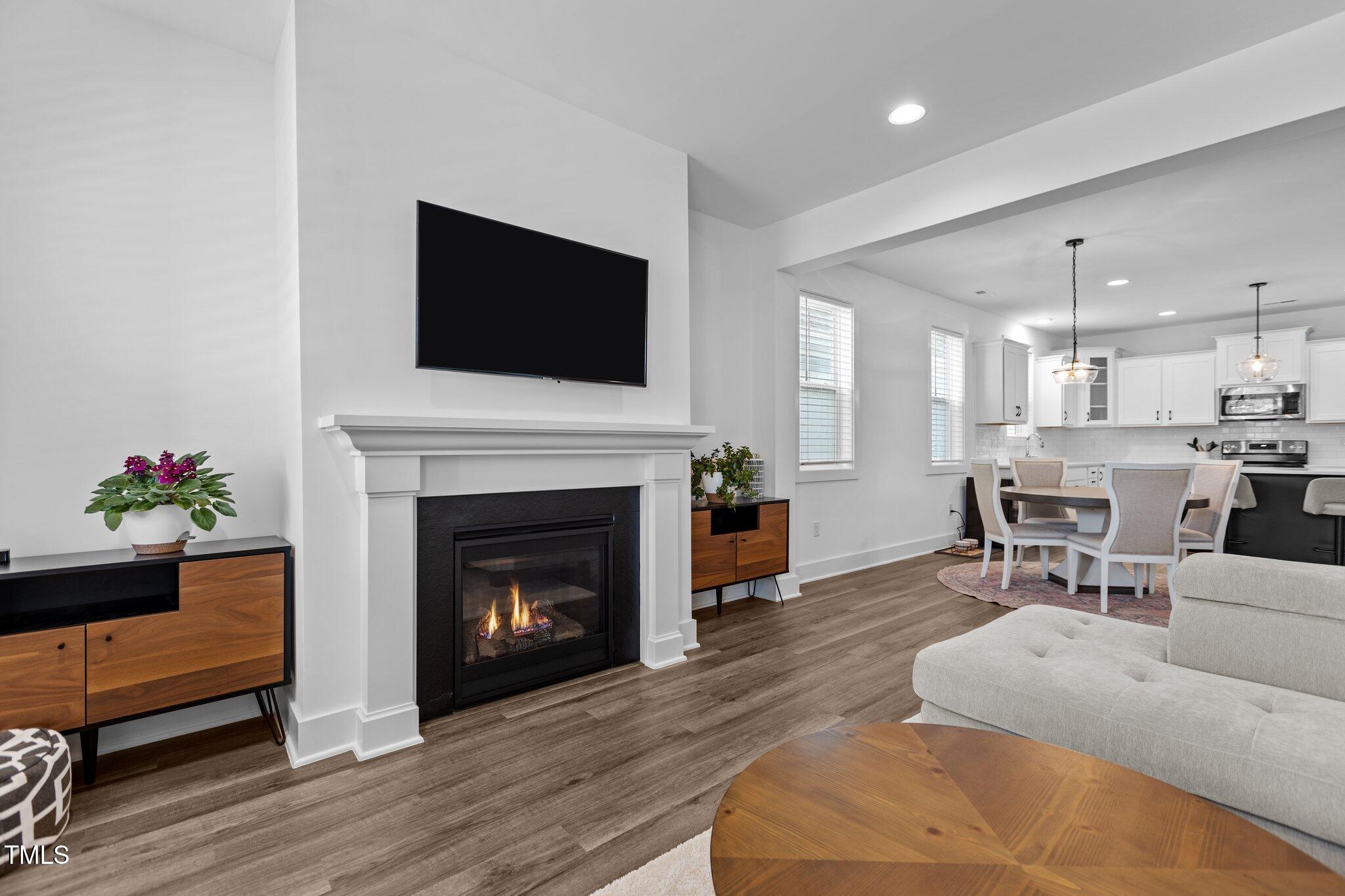 547 Vine Parkway