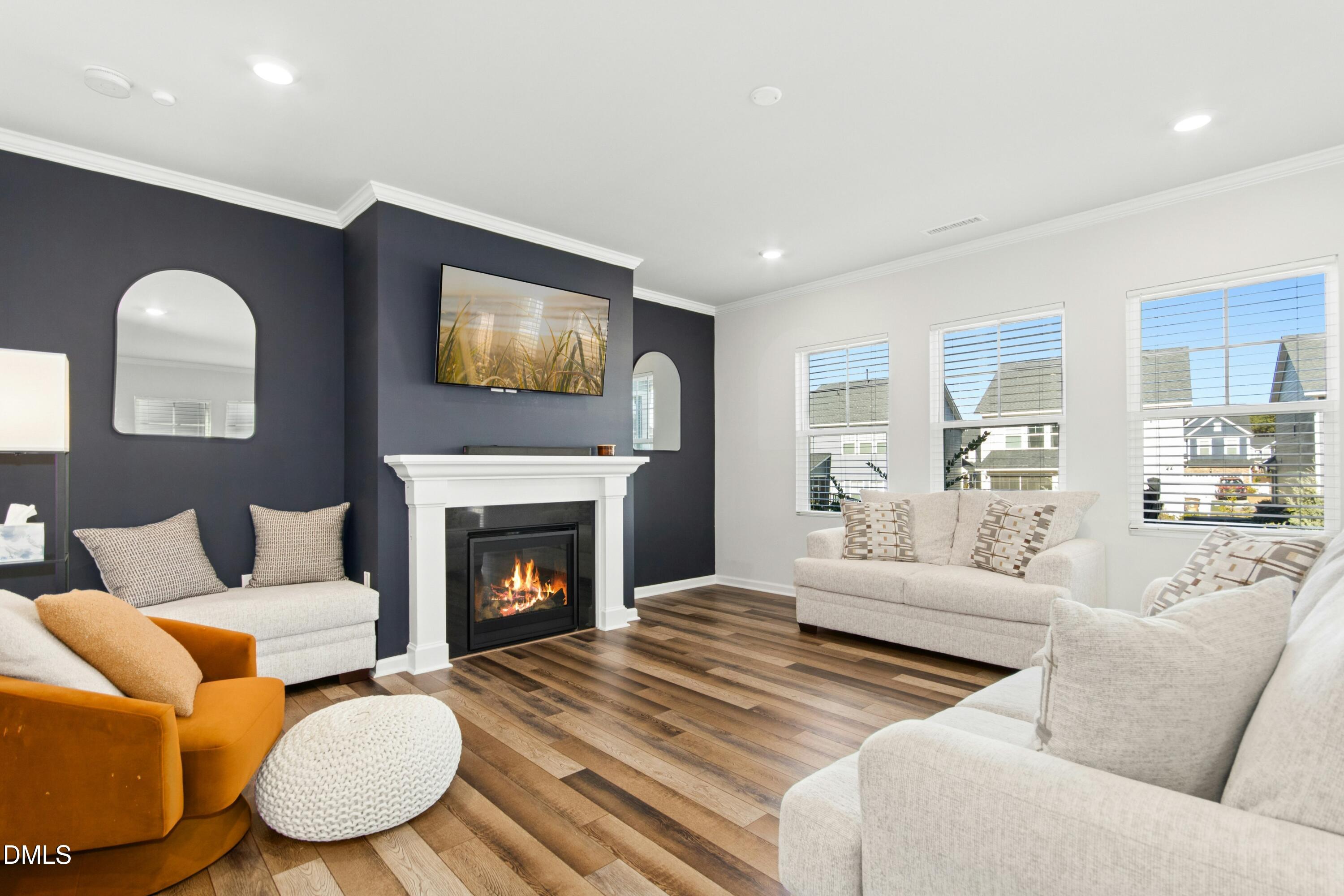 1657 White Rose Lane