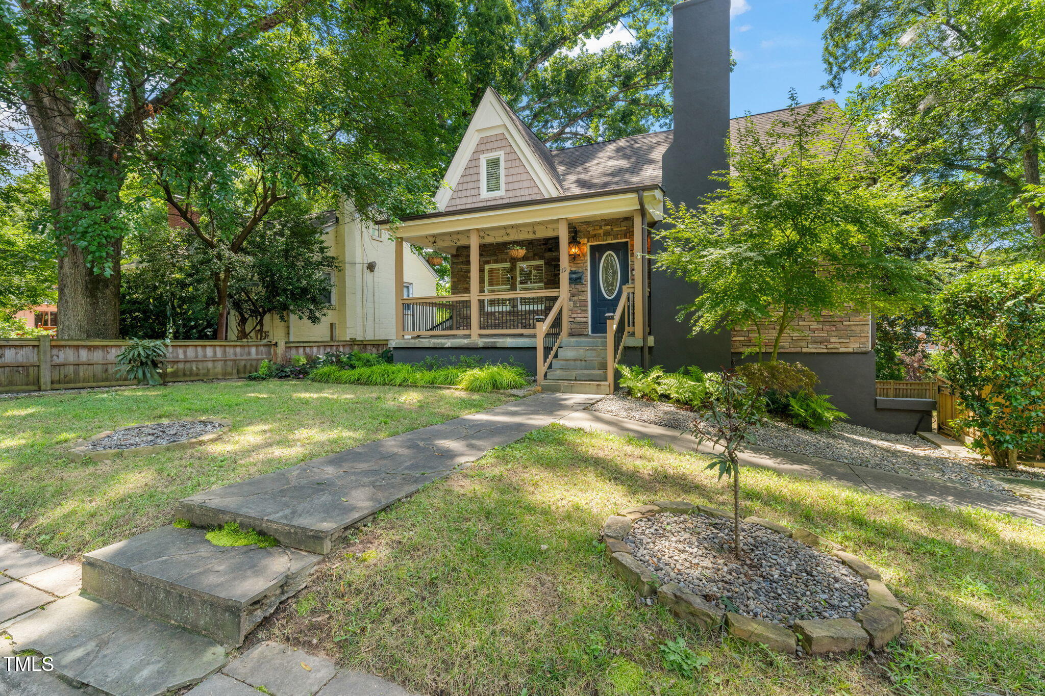 119 W Vernon Avenue