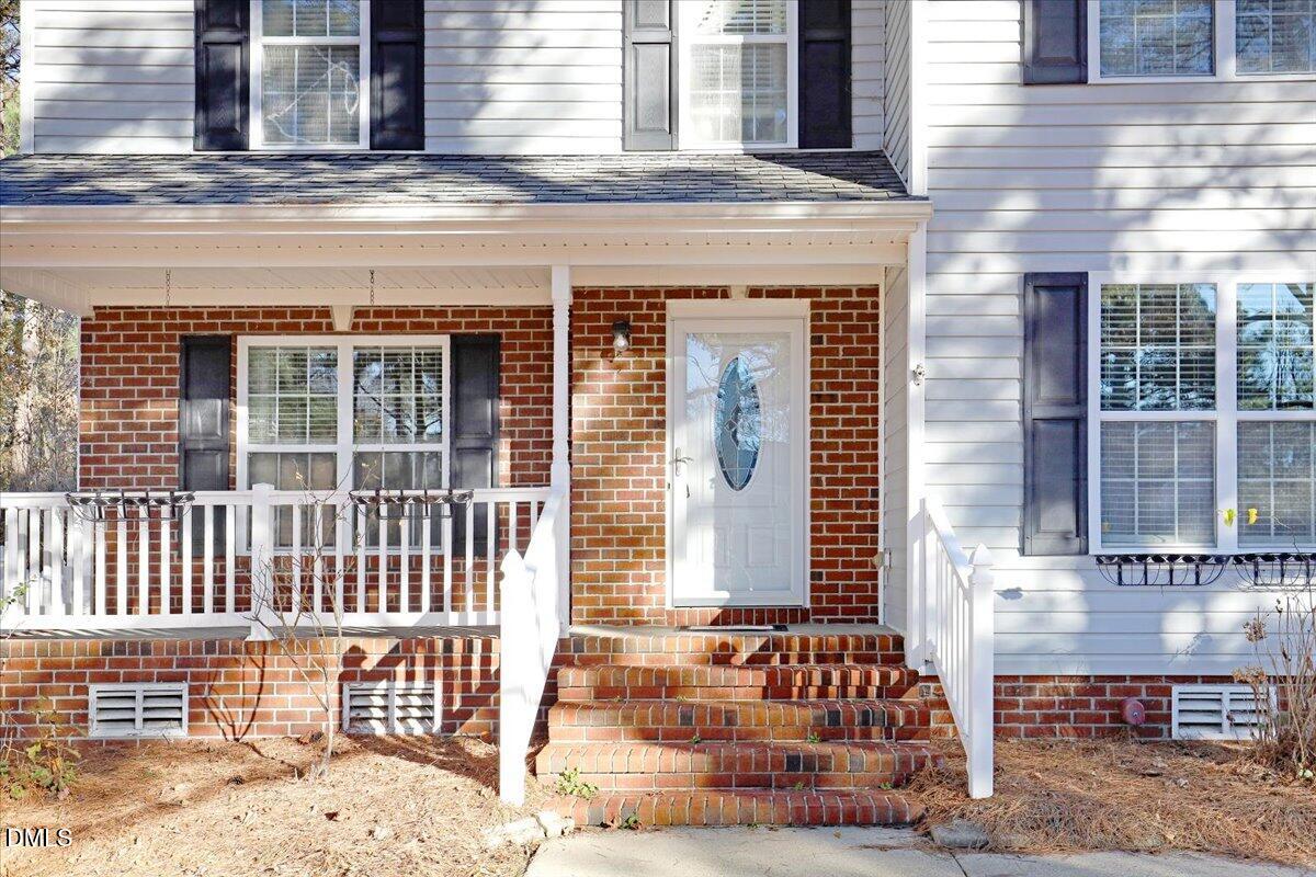 101 Oak Hollow Court