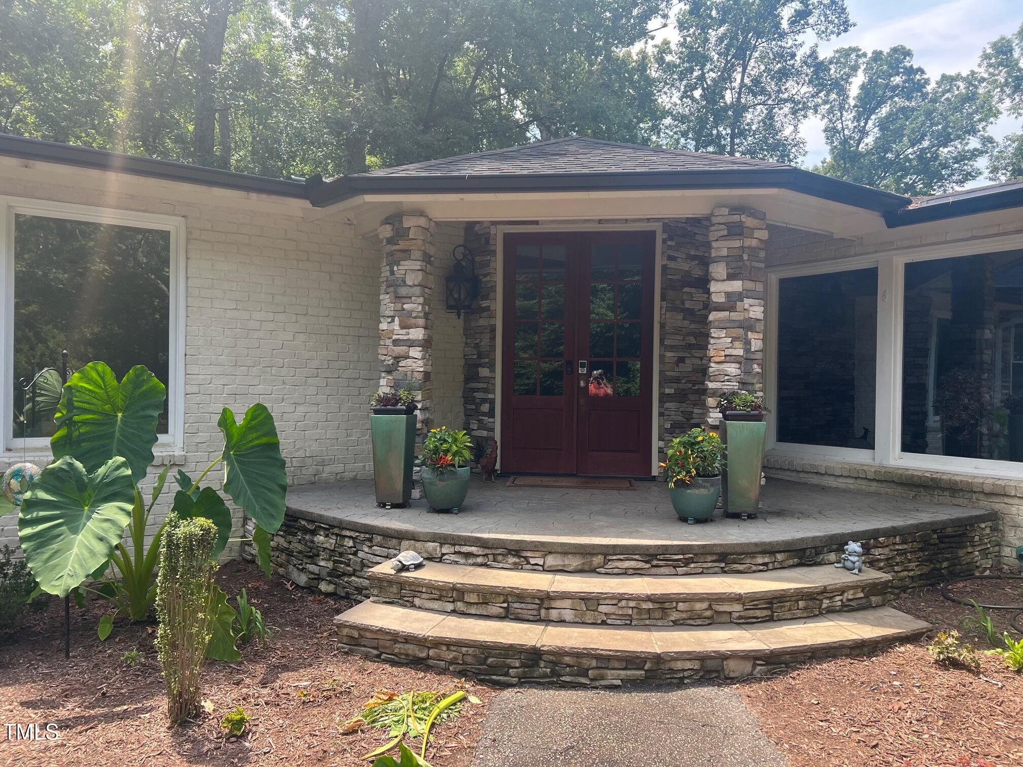1126 Trailwood Drive