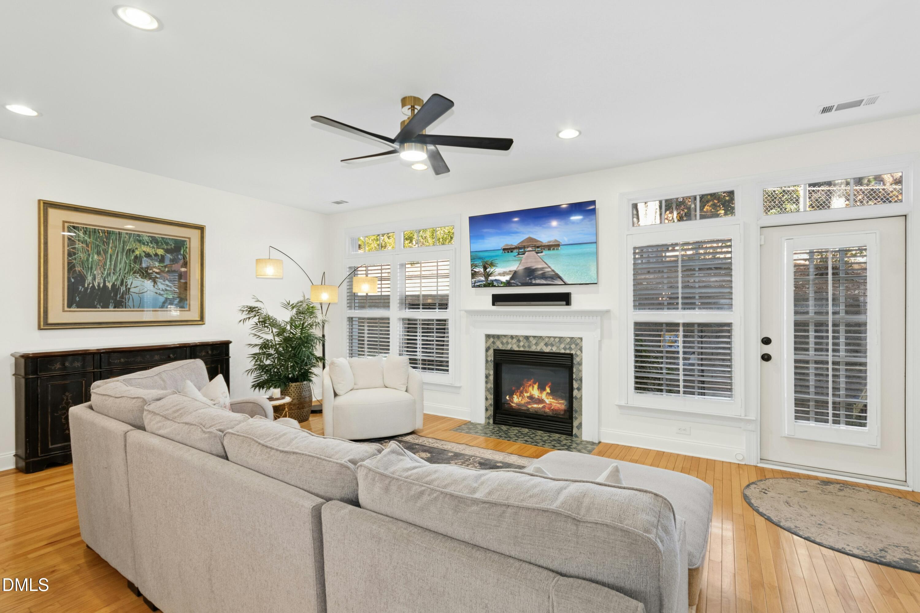 206 Royal Kings Lane