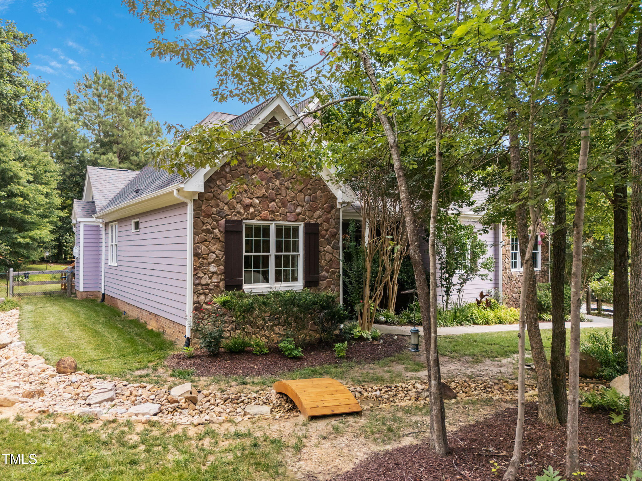 47 Blue Jay Court