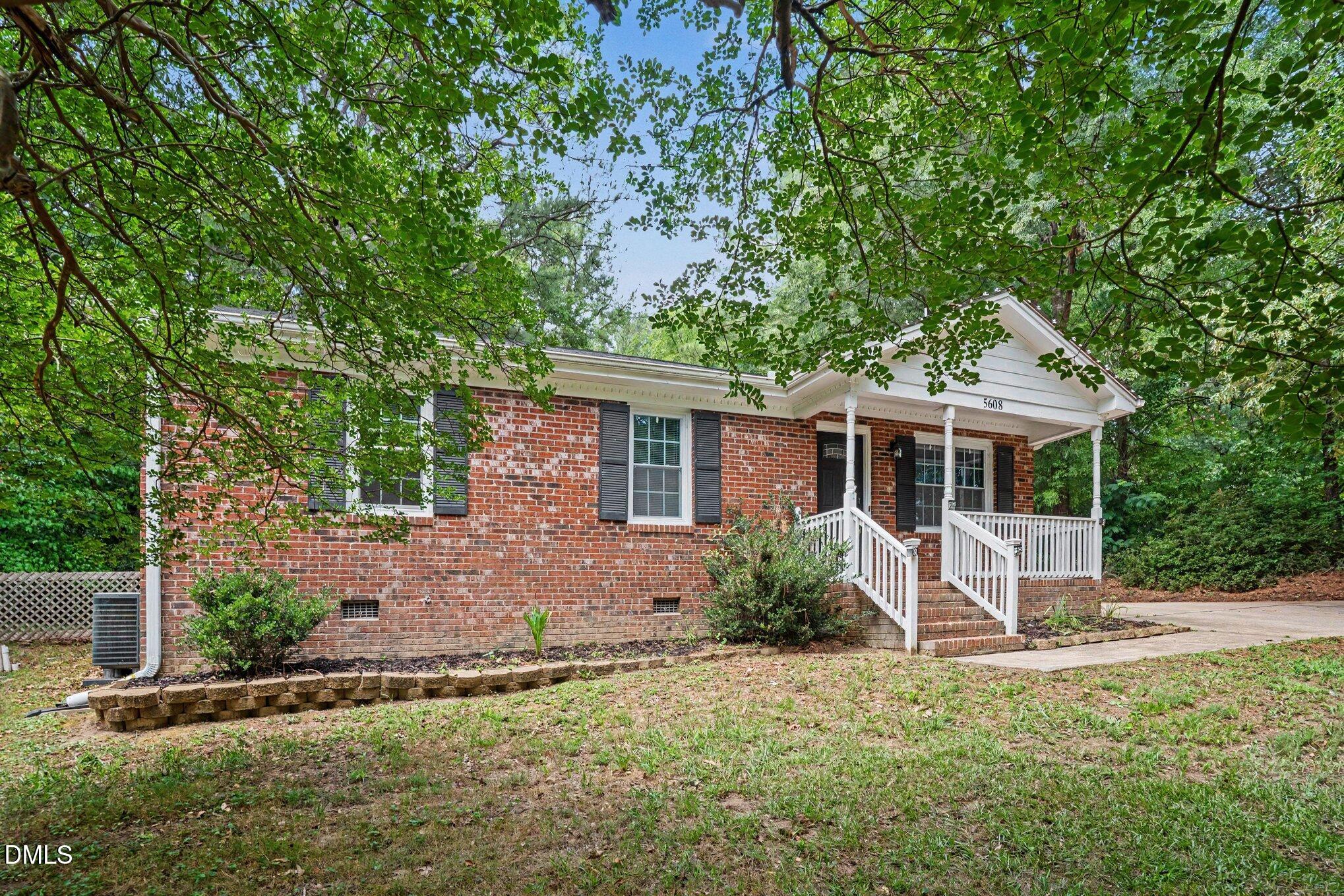 5608 Alta Vista Court