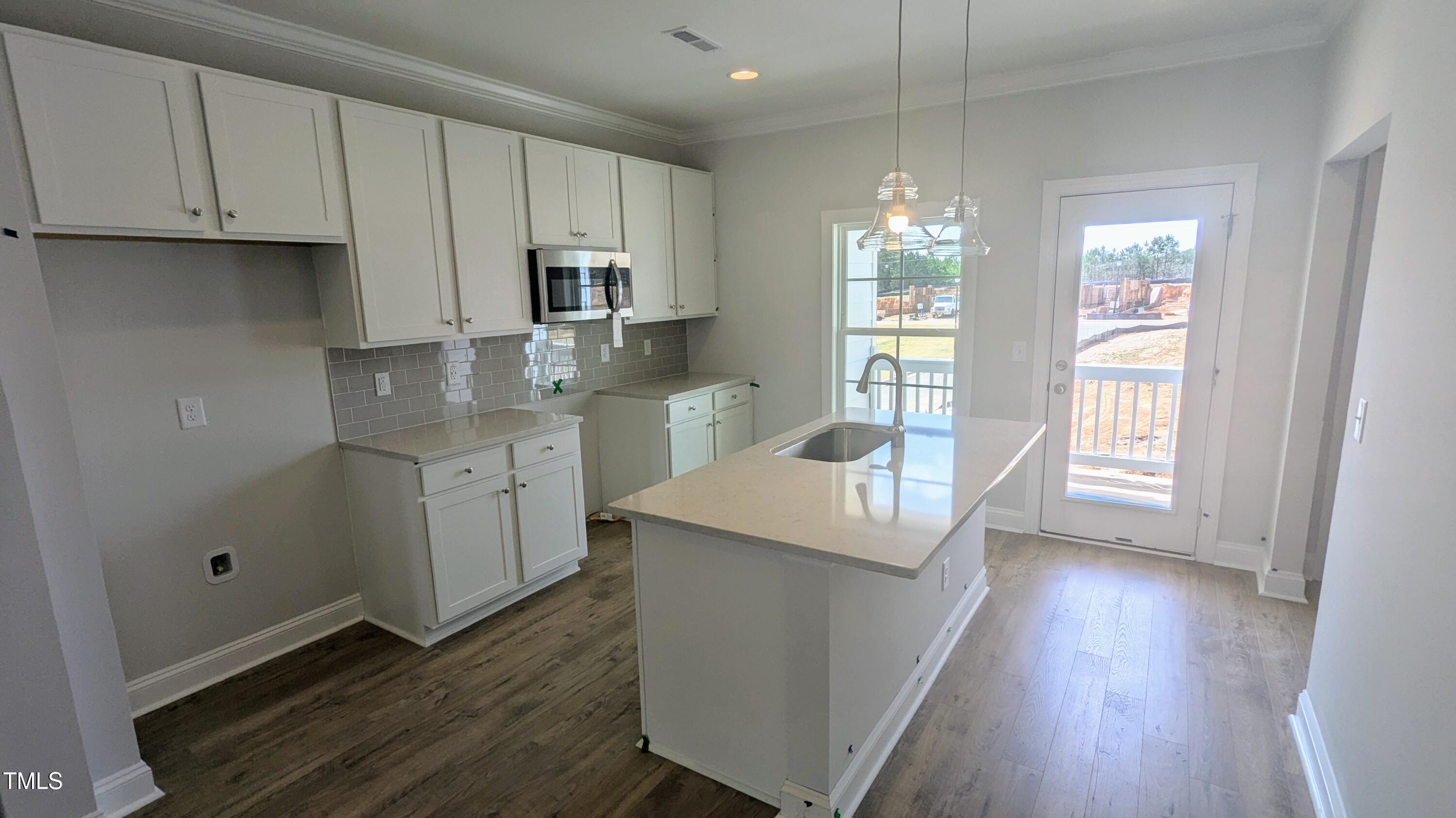 203 Broomgrove Way