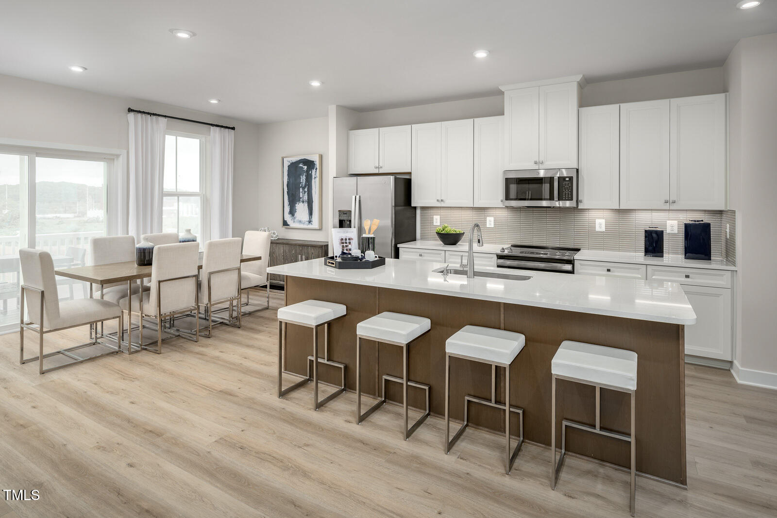 2351 Stephens Pass Station