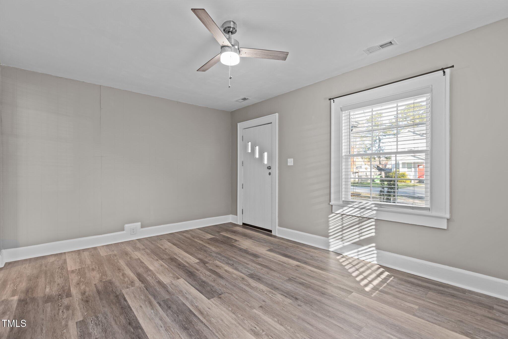 211 W Sycamore