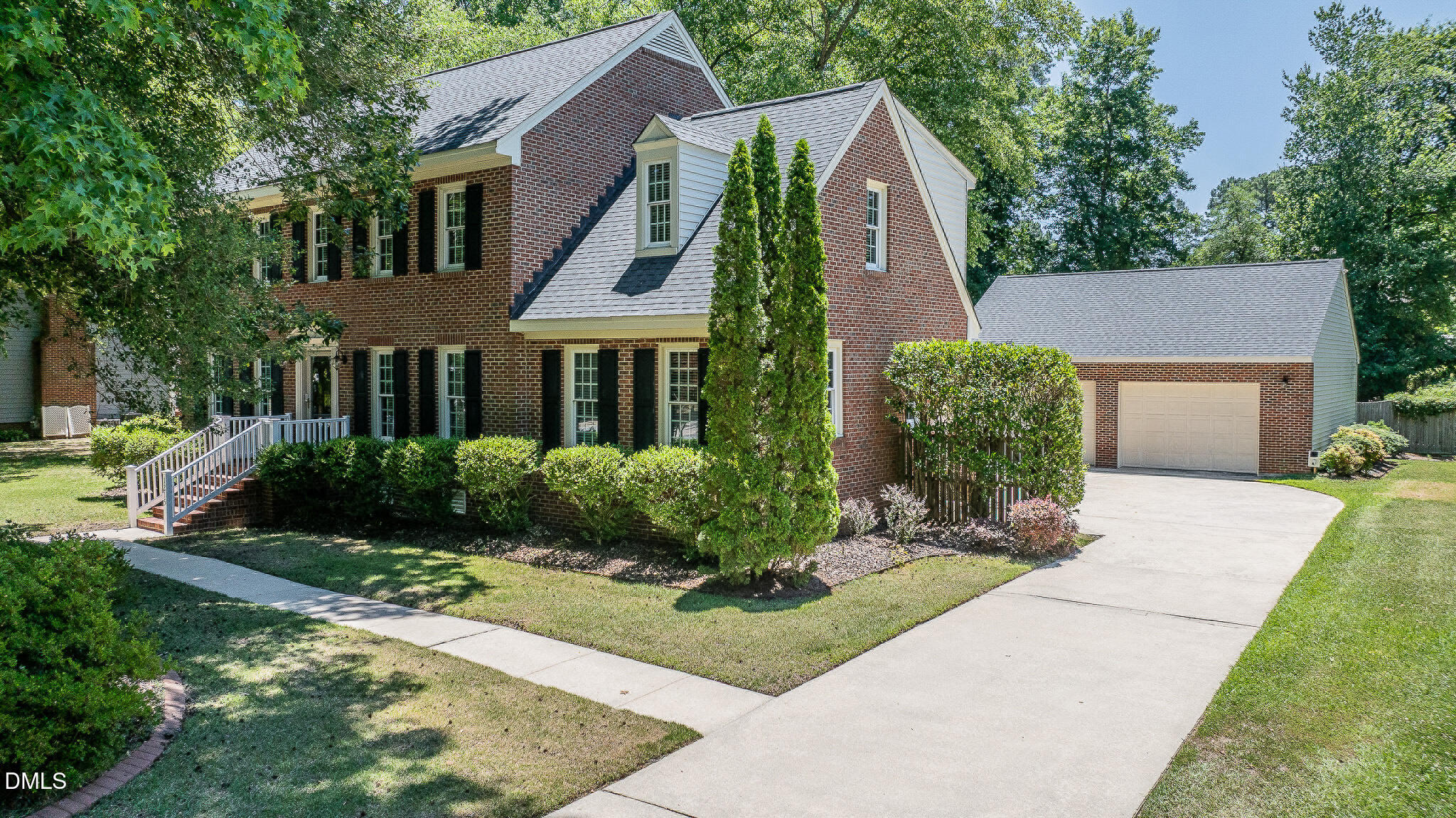 1215 Cambridge Road NW