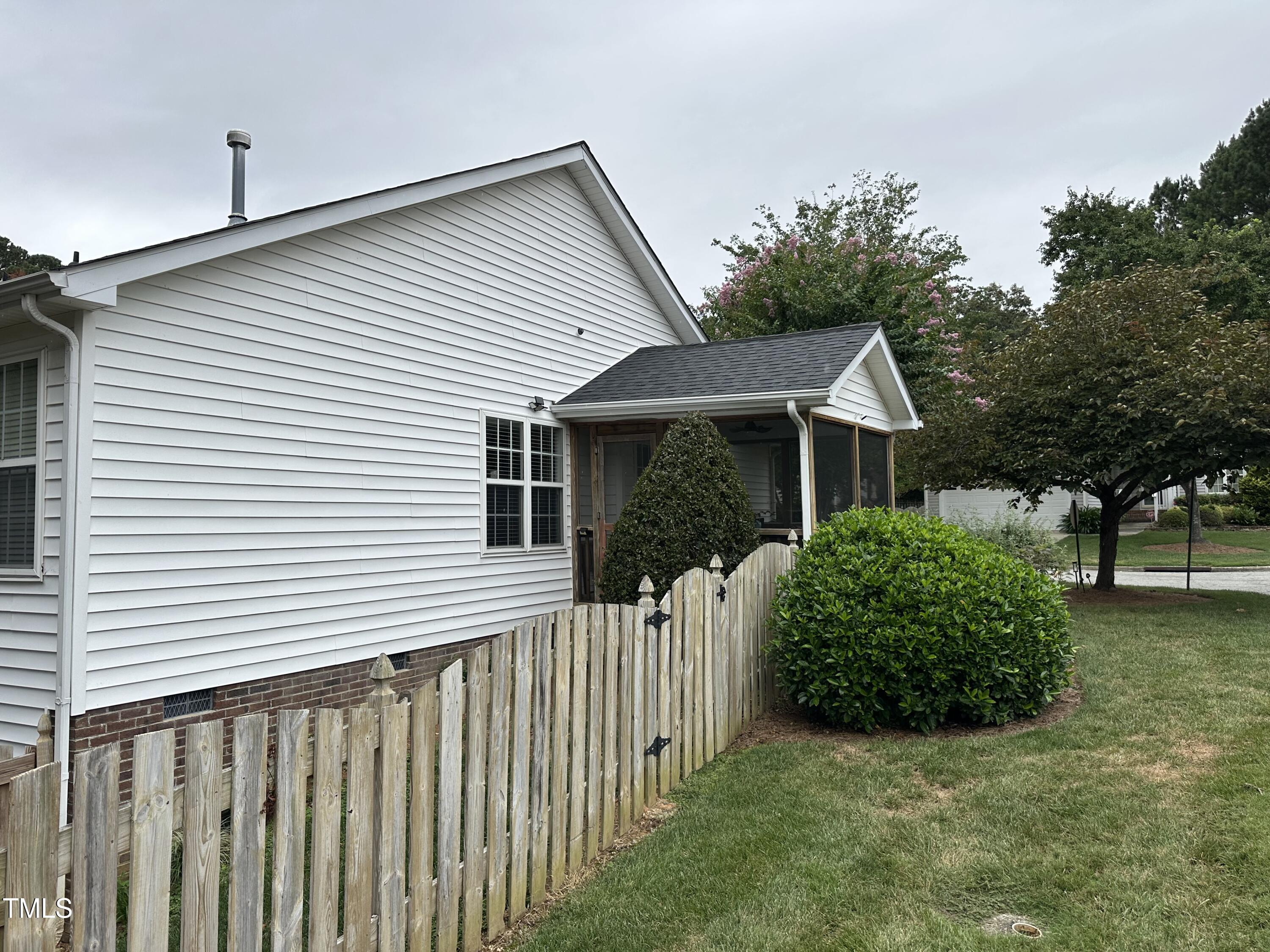 10 Breslin Trail