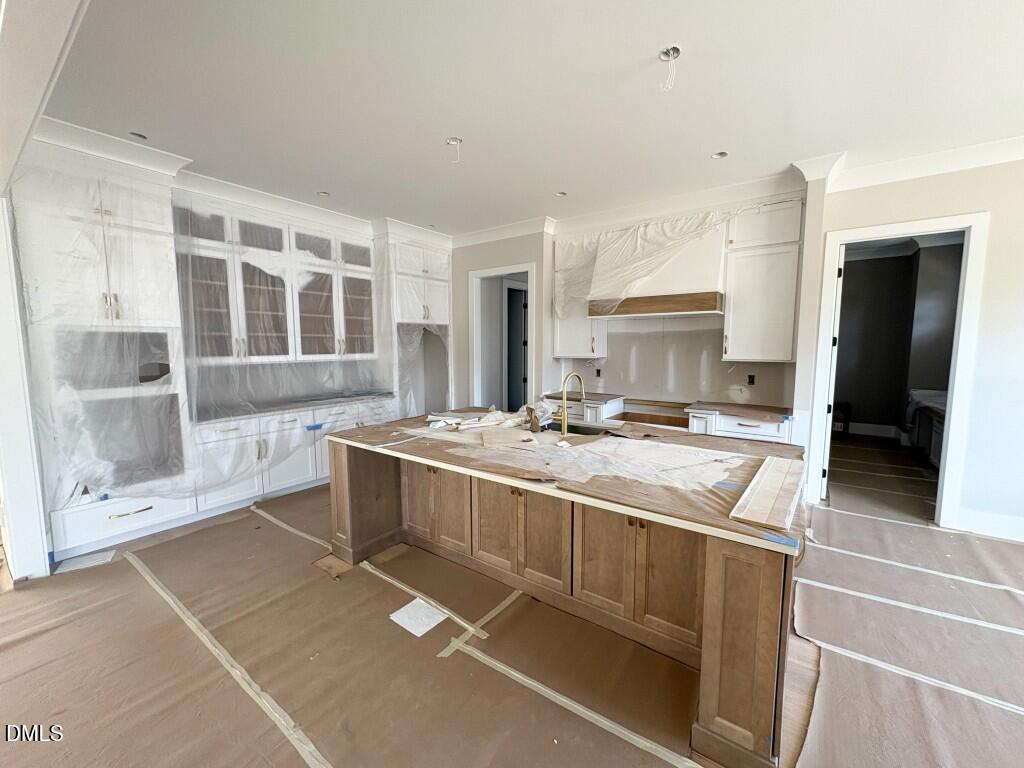 5864 Carriage Gate Drive