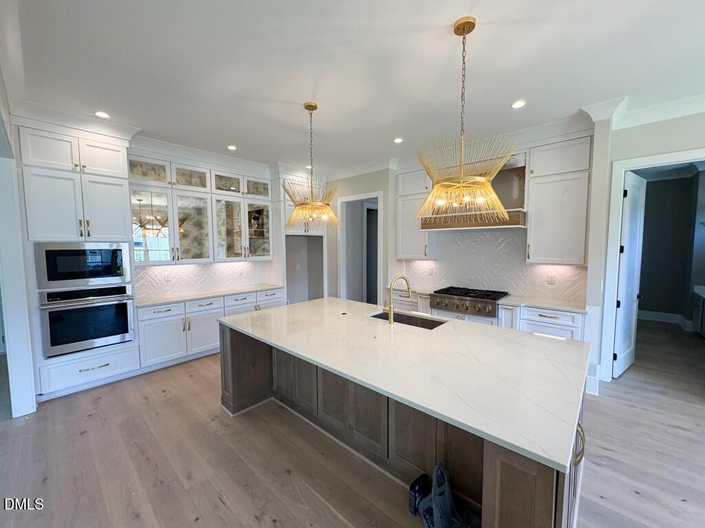 5864 Carriage Gate Drive