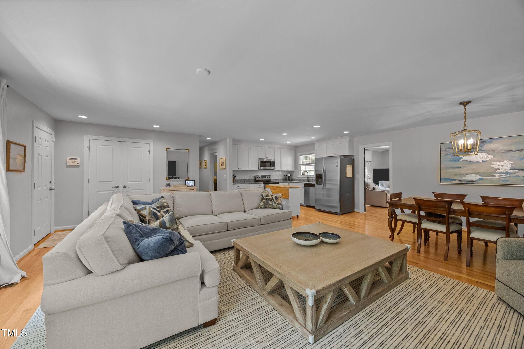 404 Troy Place