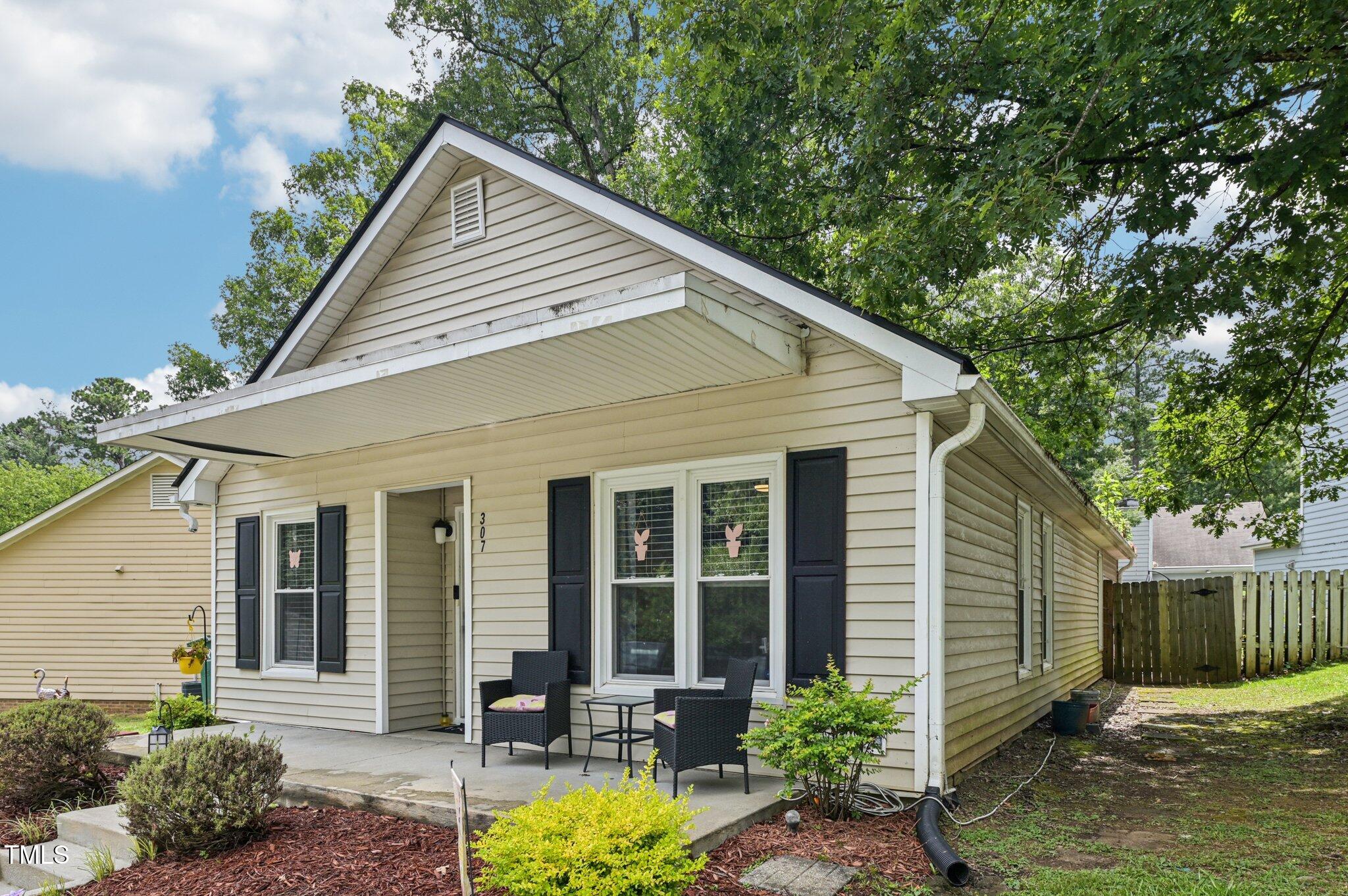 307 Wax Myrtle Court