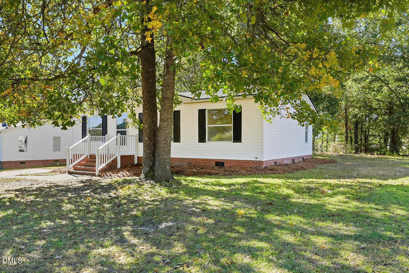 27 Tryon Ct W