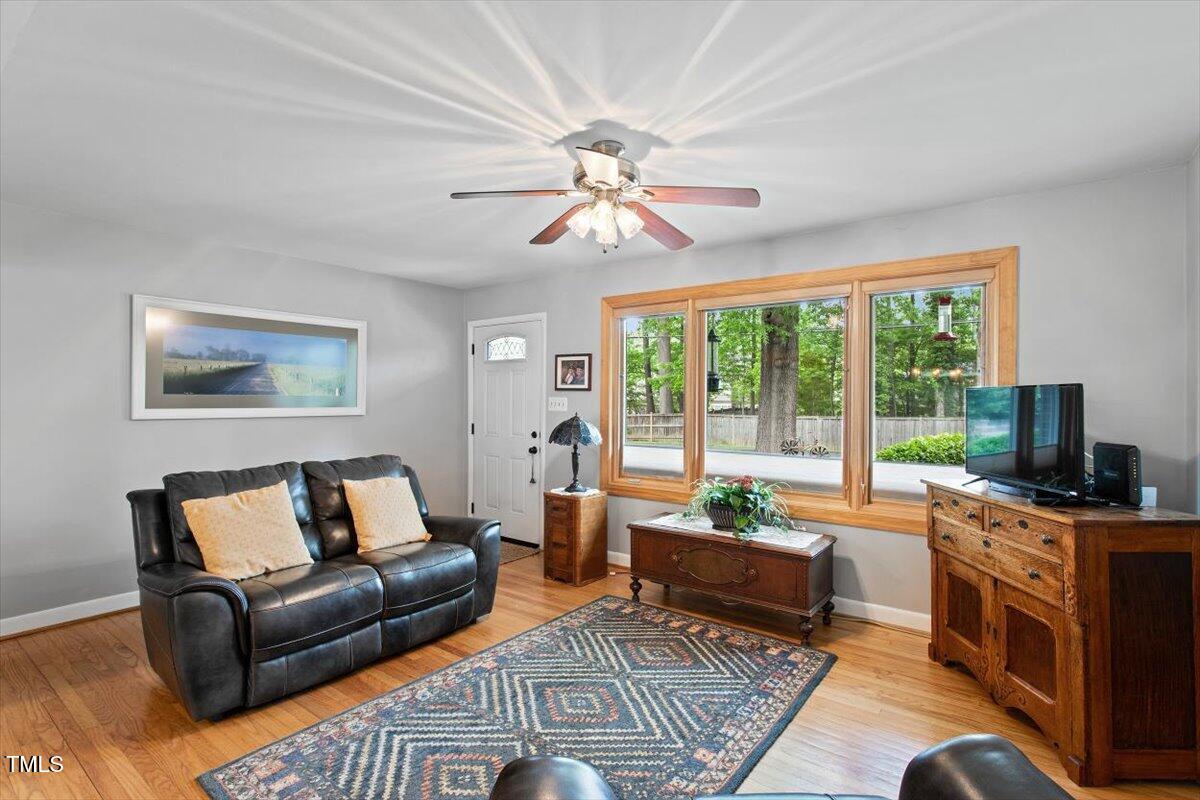 3515 Luna Lane