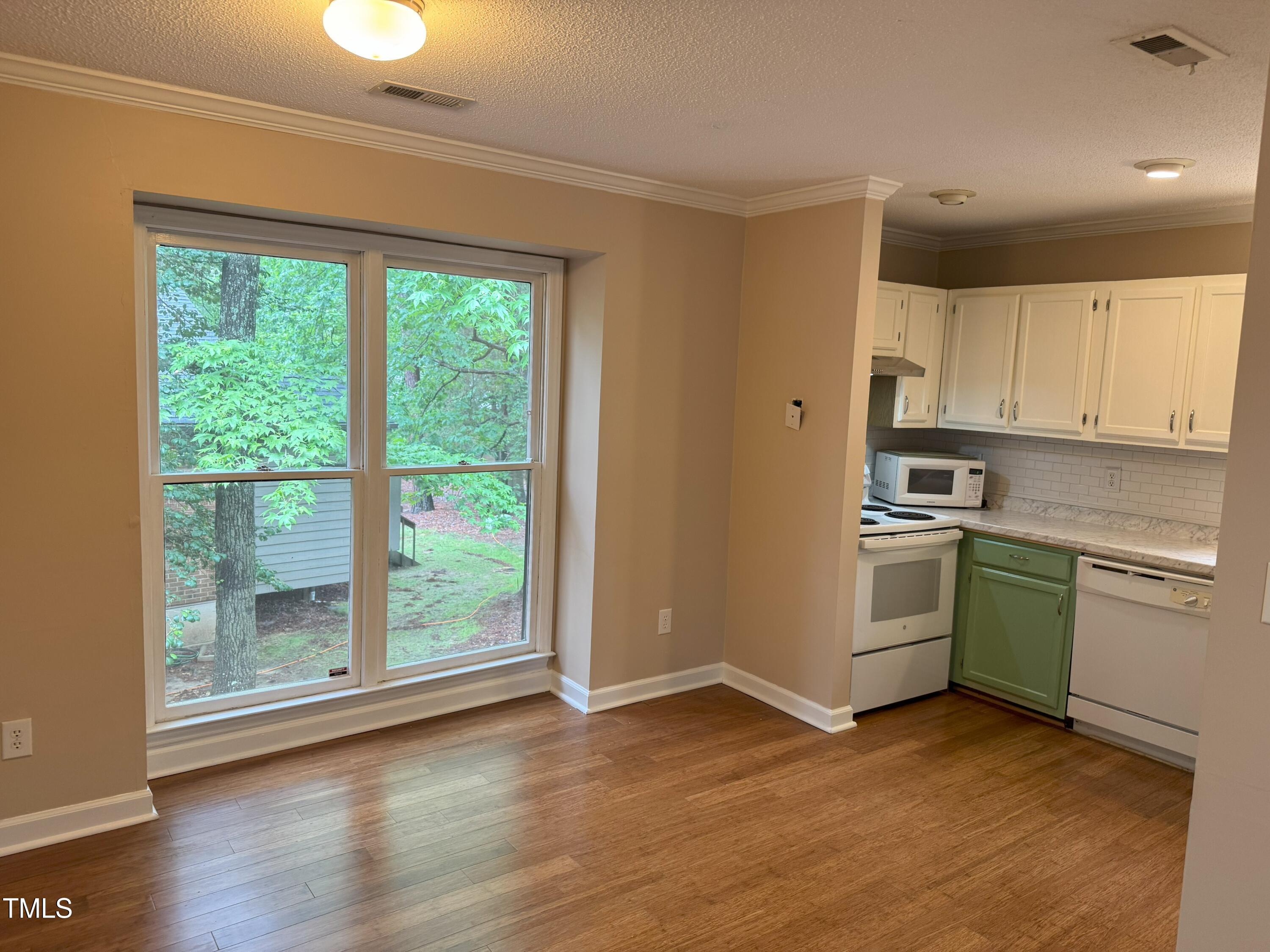 200 W Woodcroft Parkway 52a