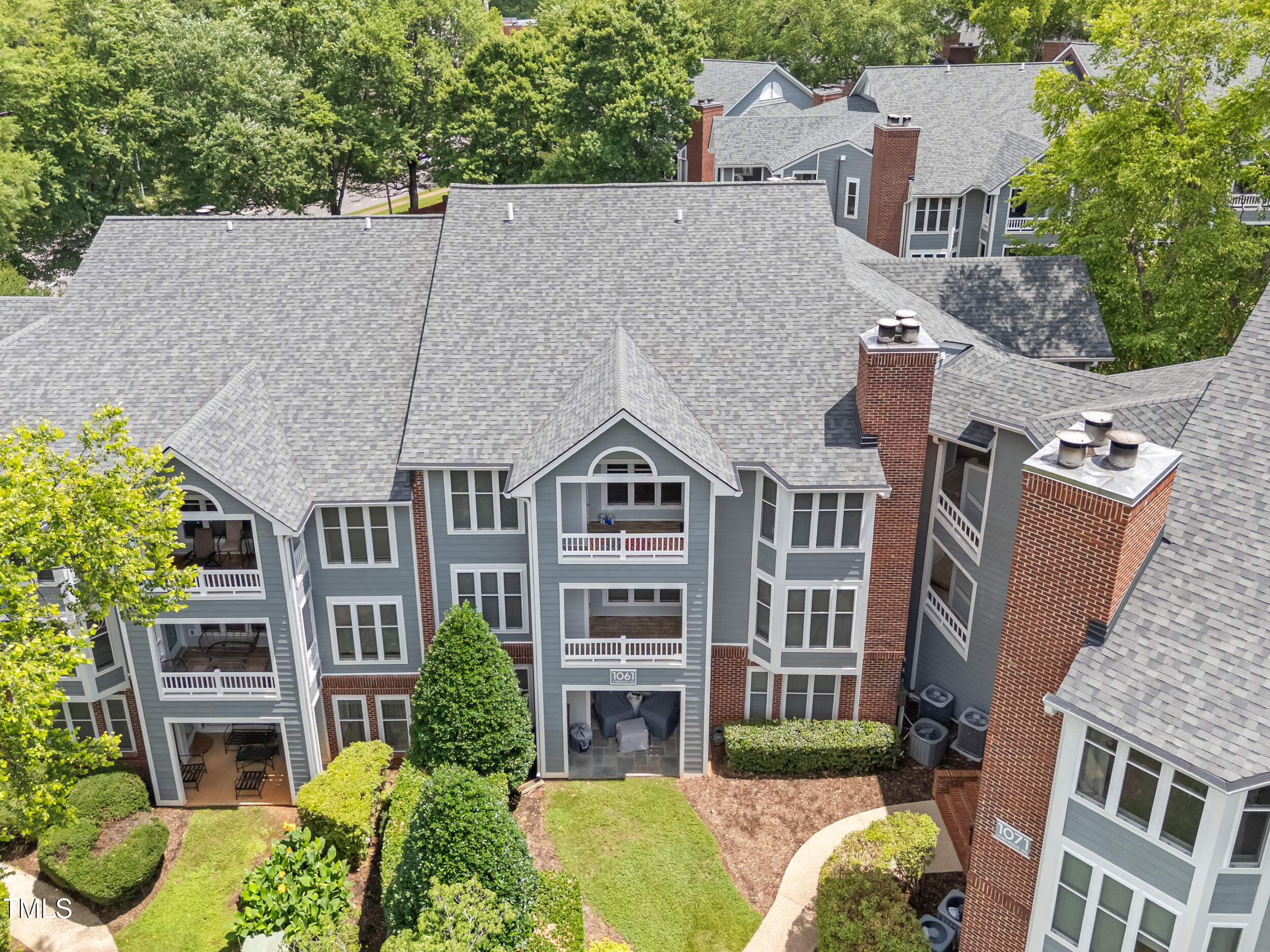 1061 Wirewood Drive 303