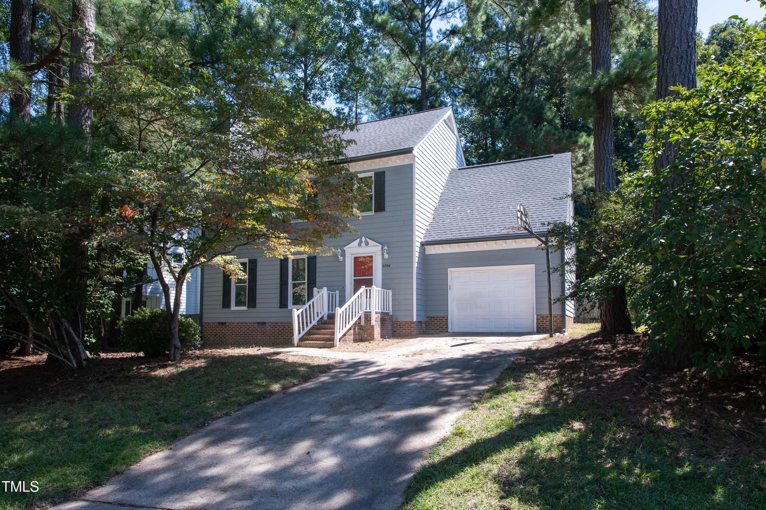 2704 Rockbridge Court