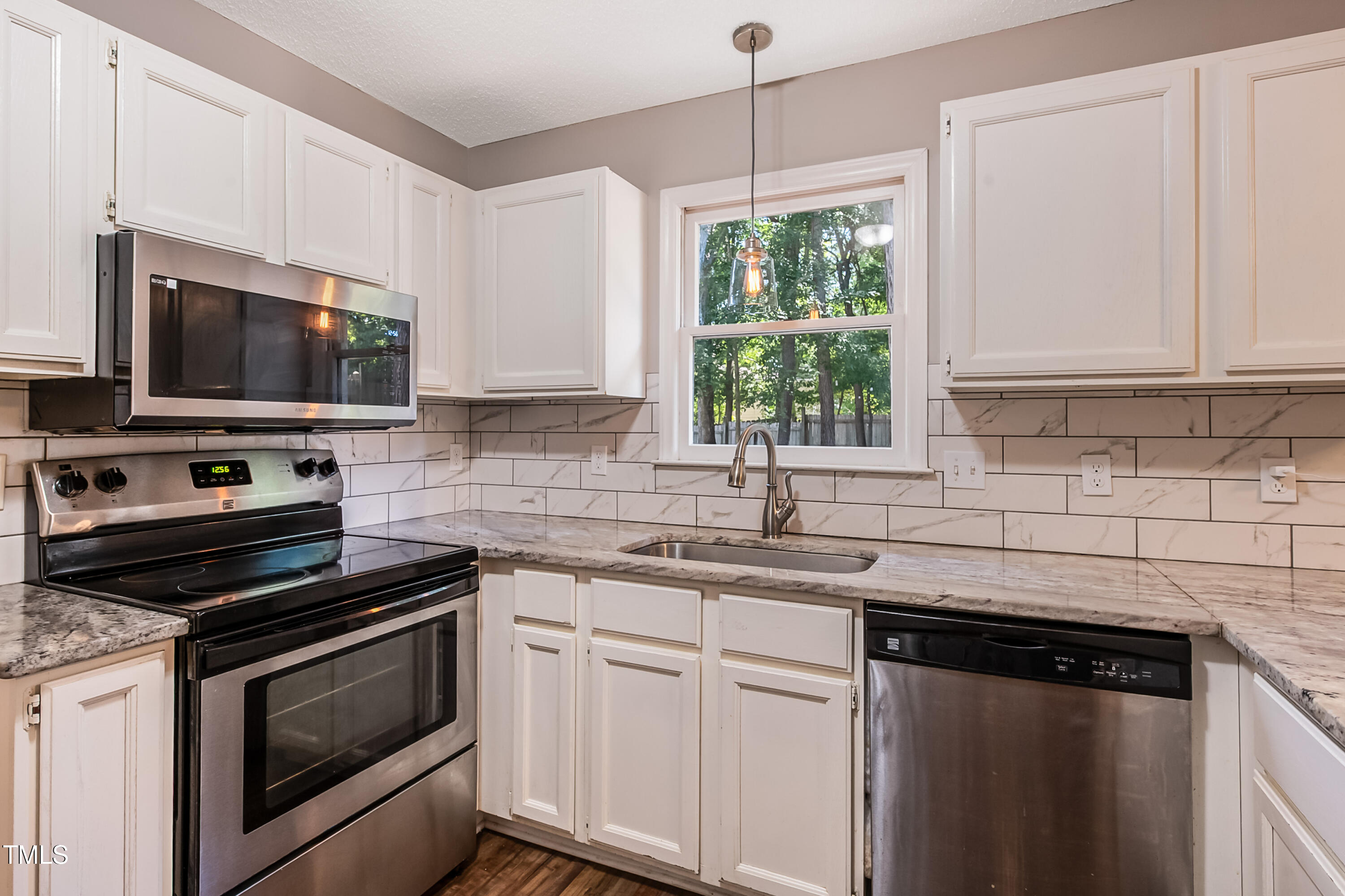 2704 Rockbridge Court