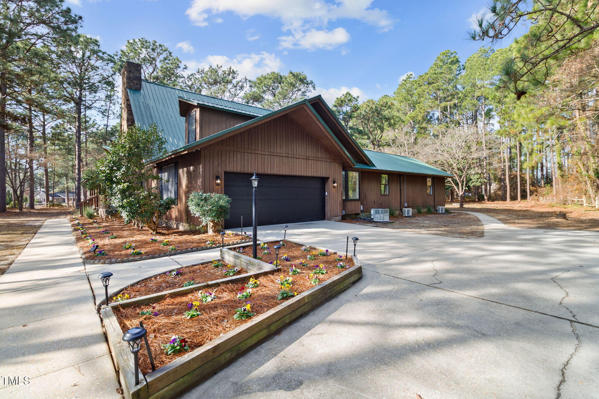 3516 Farm Circle Road