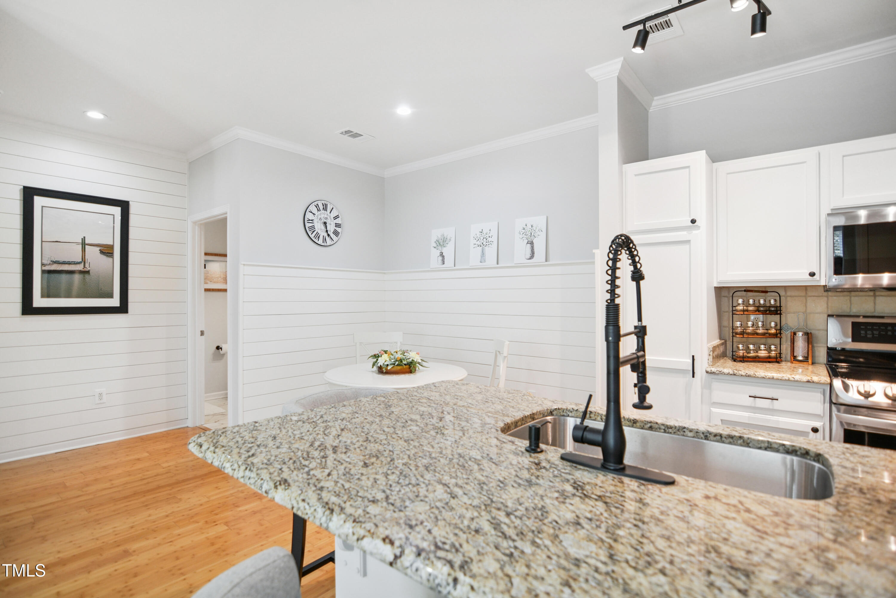 105 Fountain Ridge Place