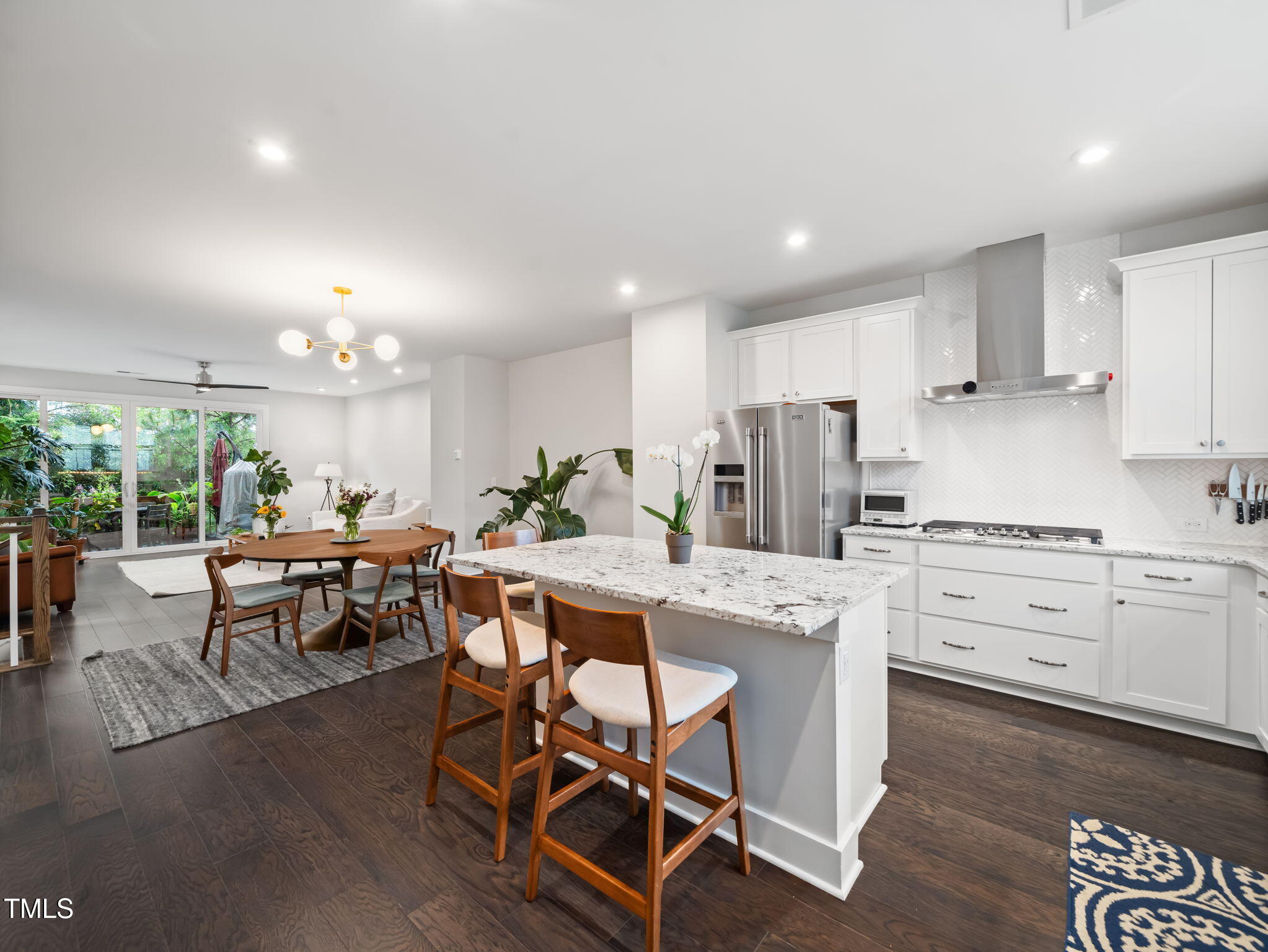 916 Waterside View Drive