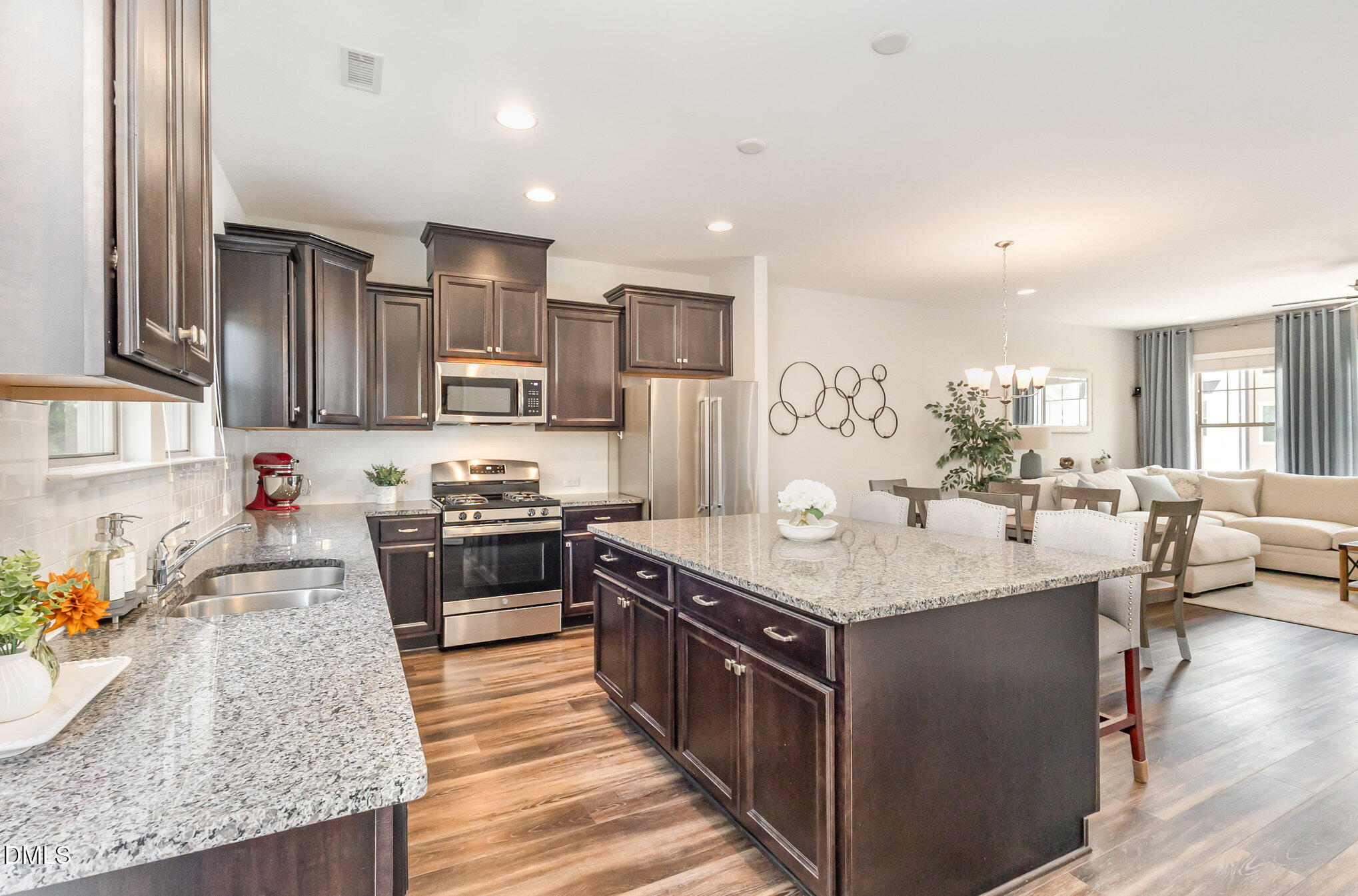 823 Richmont Grove Lane