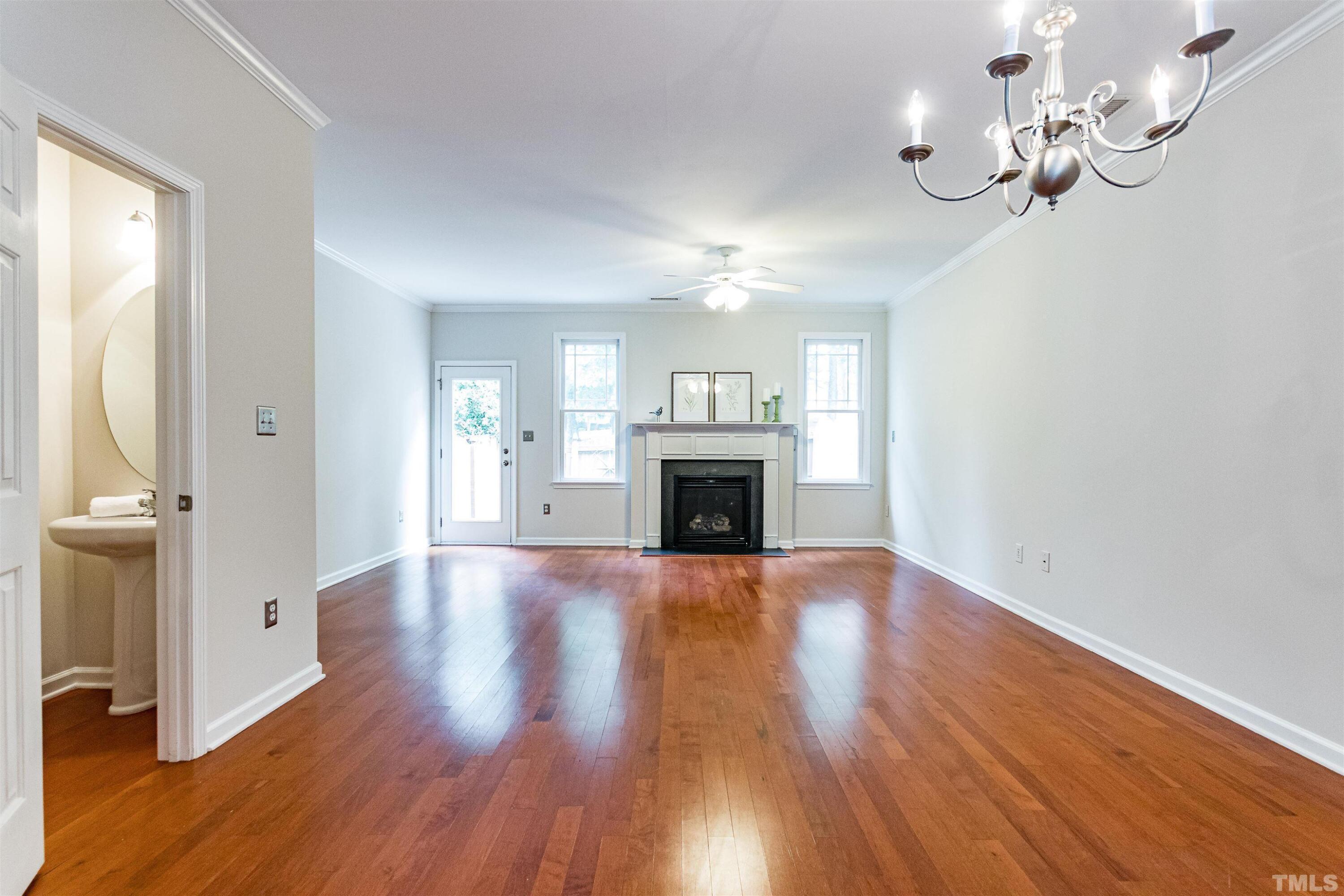 1041 Mica Lamp Court