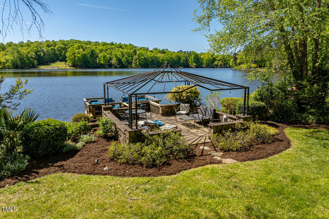 2140 N Lakeshore Drive
