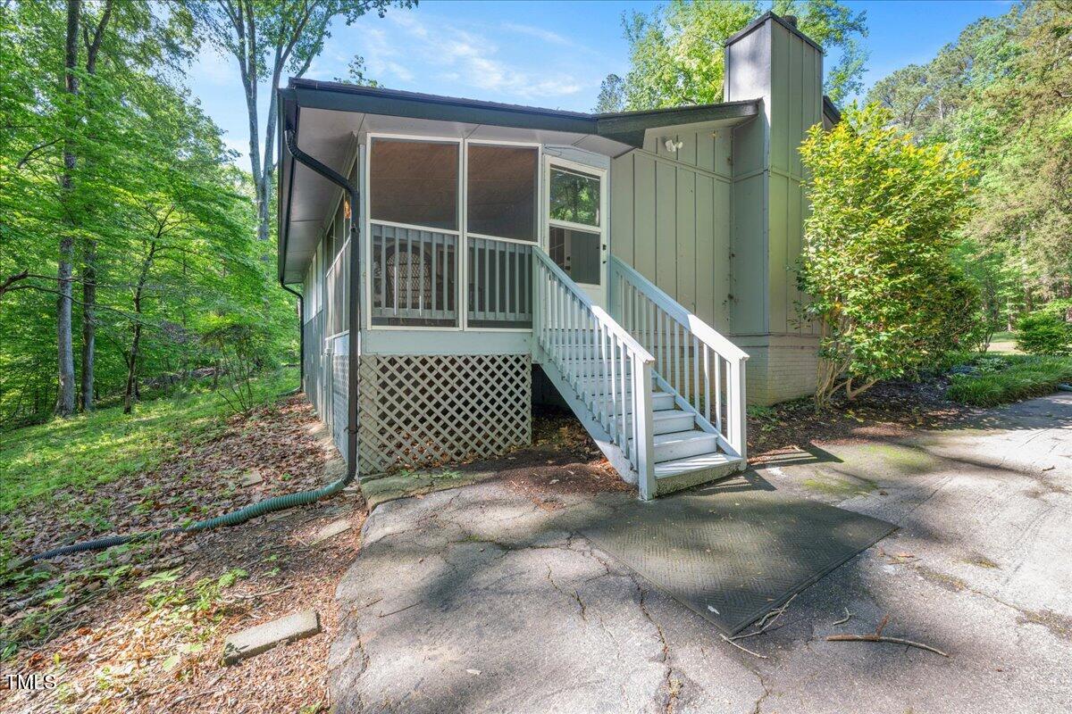 220 Cardinal Drive