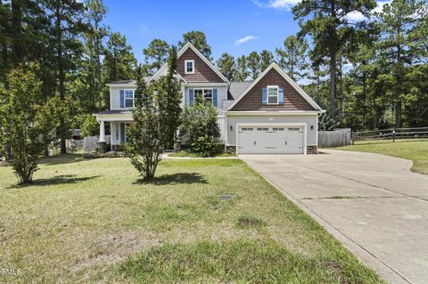 Single Family Residence in Aberdeen NC 114 Highgrove Court 1.jpg