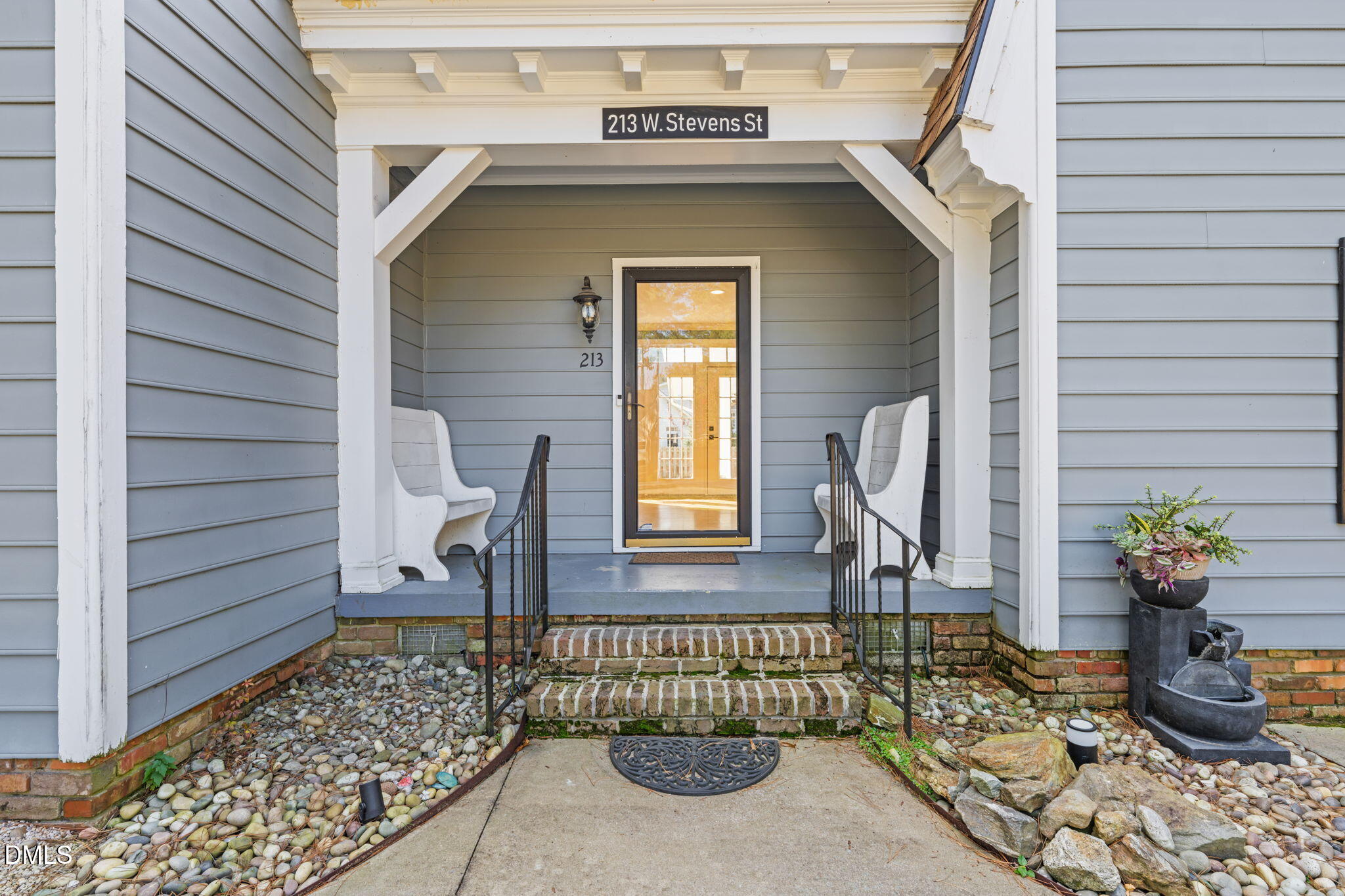 213 W Stevens Street