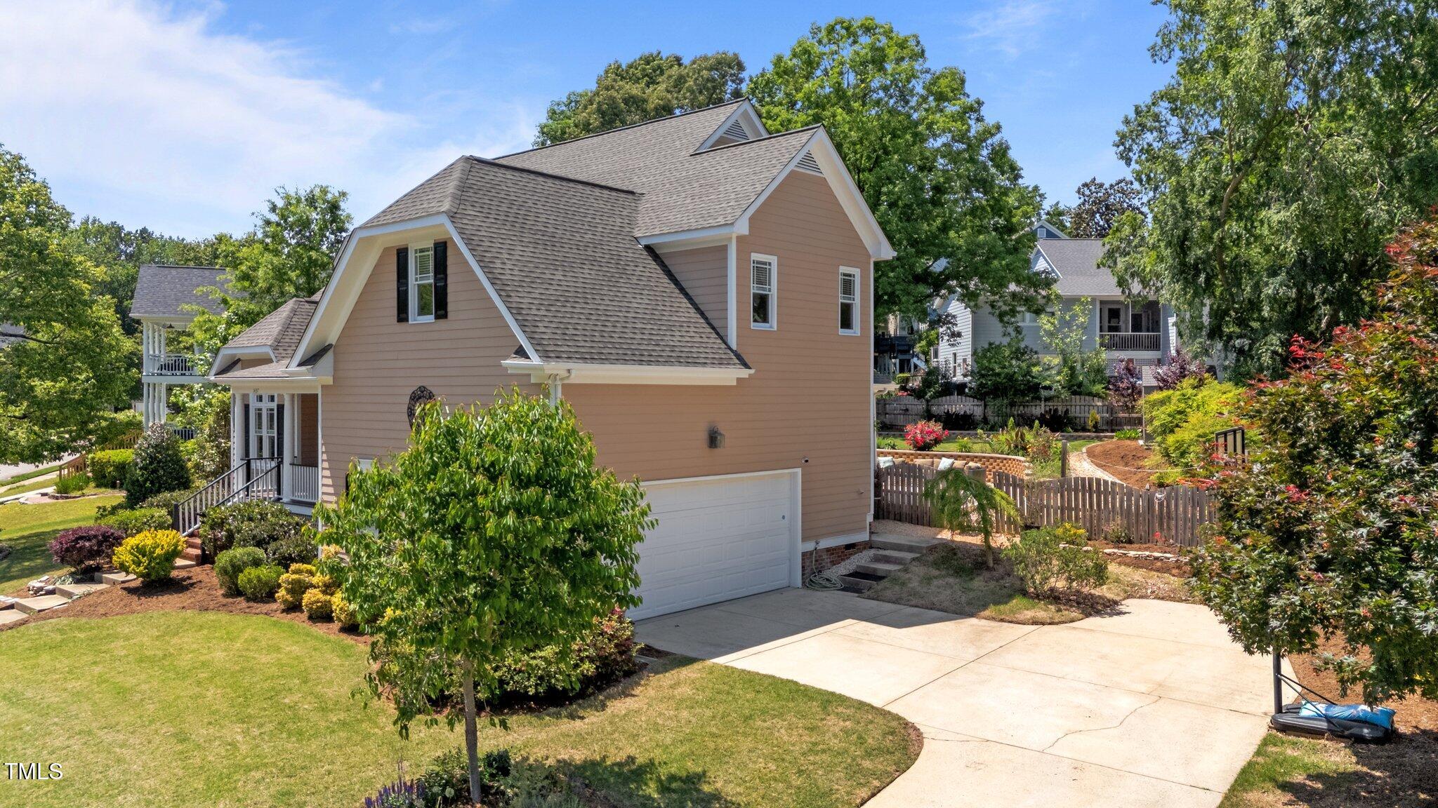 1437 Chelton Oaks Place
