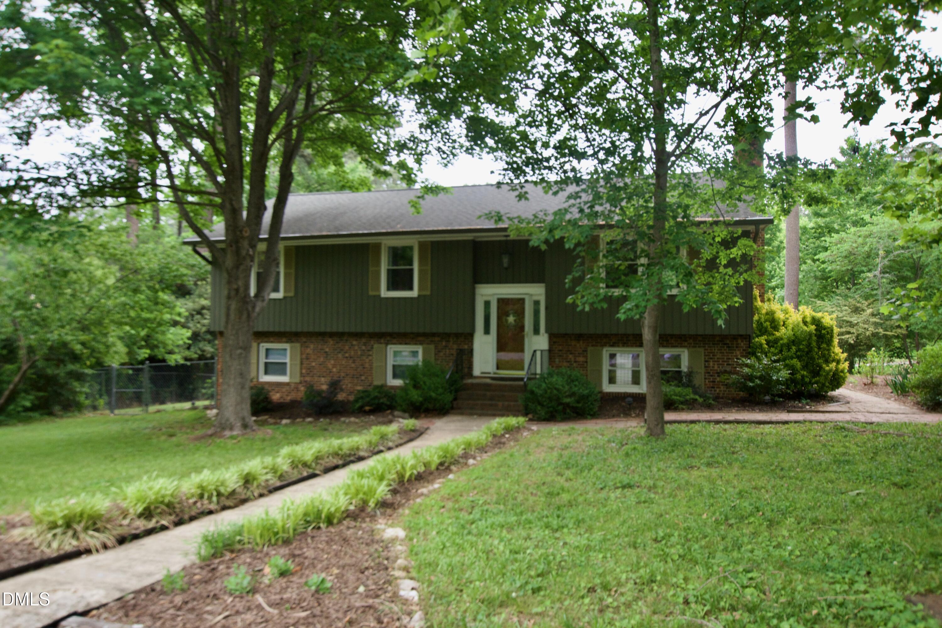 1201 Sturdivant Drive