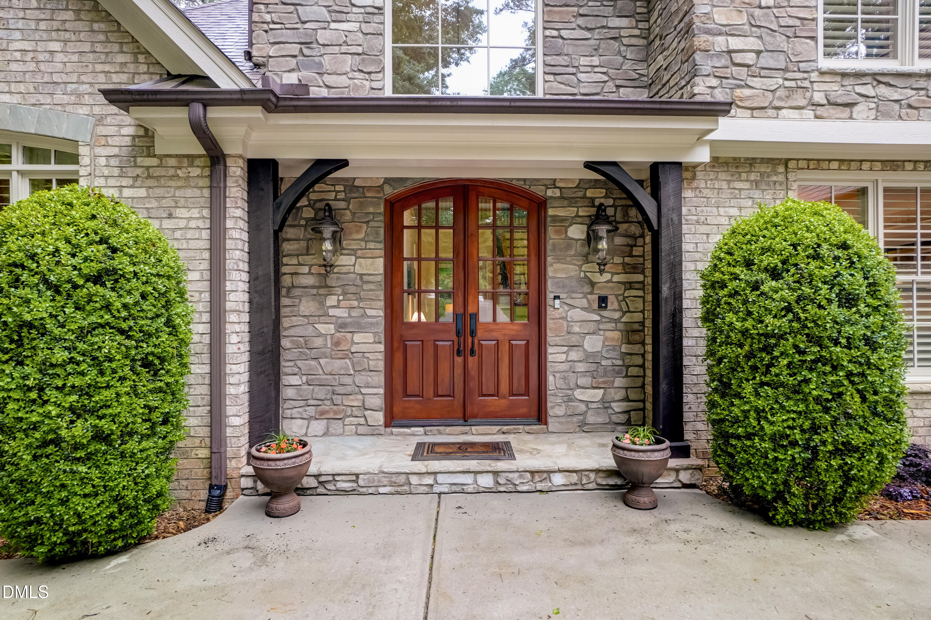 1300 Caistor Lane