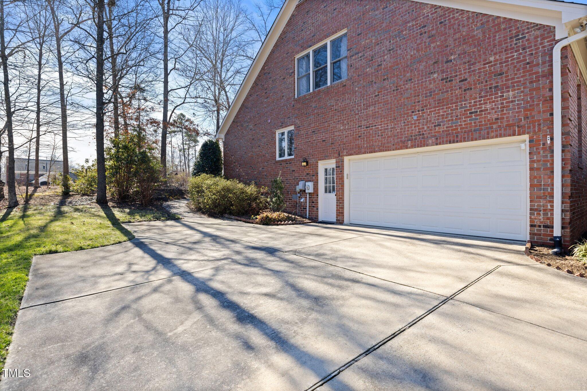 6410 Clubside Drive