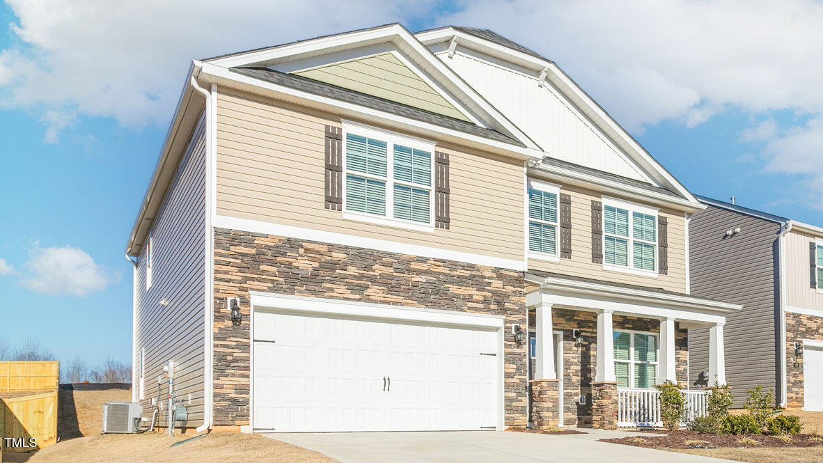 2561 Summersby Drive