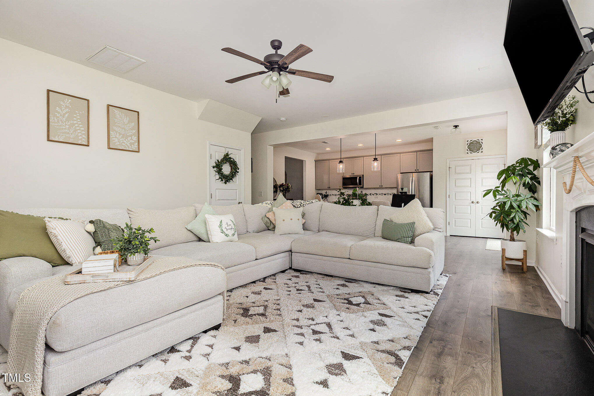 609 Golden Plum Lane