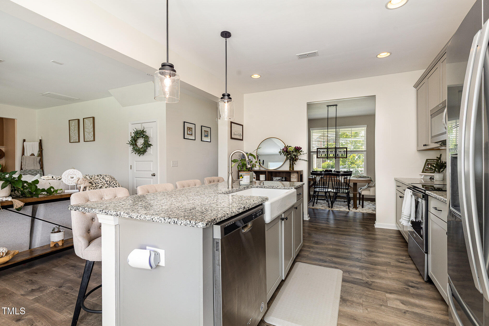 609 Golden Plum Lane