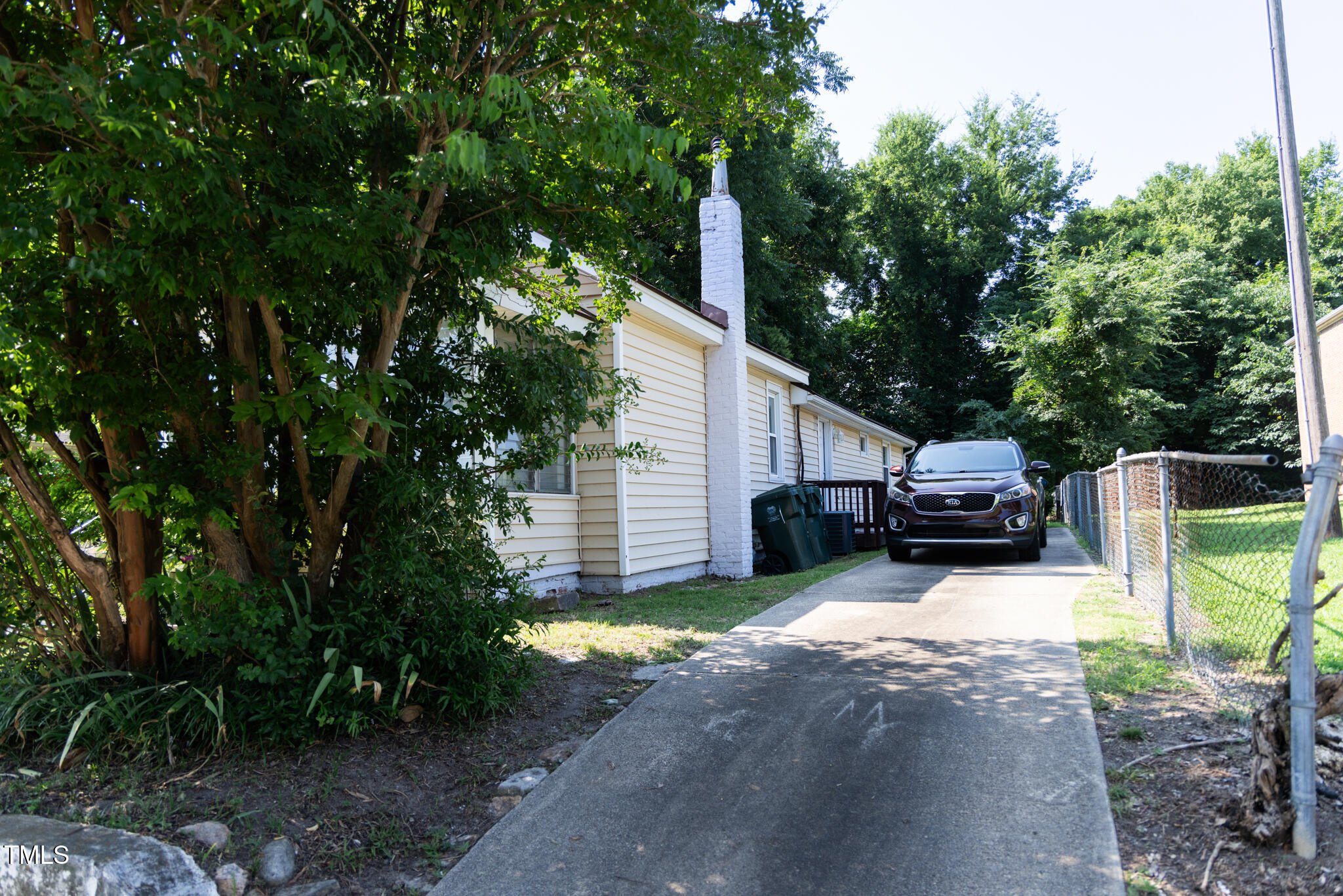 1320 Oakwood Ave Avenue