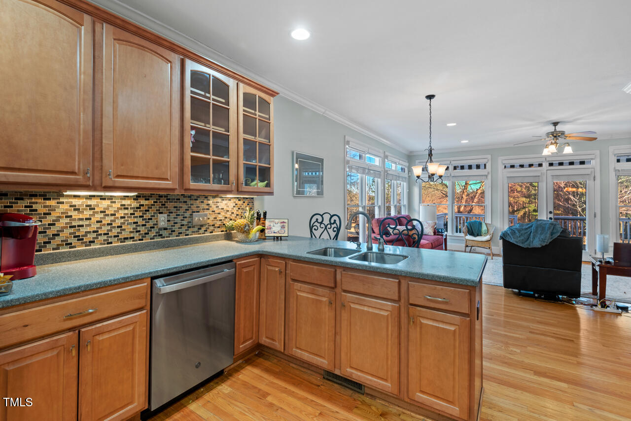 Durham, North Carolina 27712, United States, 3 Bedrooms Bedrooms, ,3 BathroomsBathrooms,Residential,Pending,12797