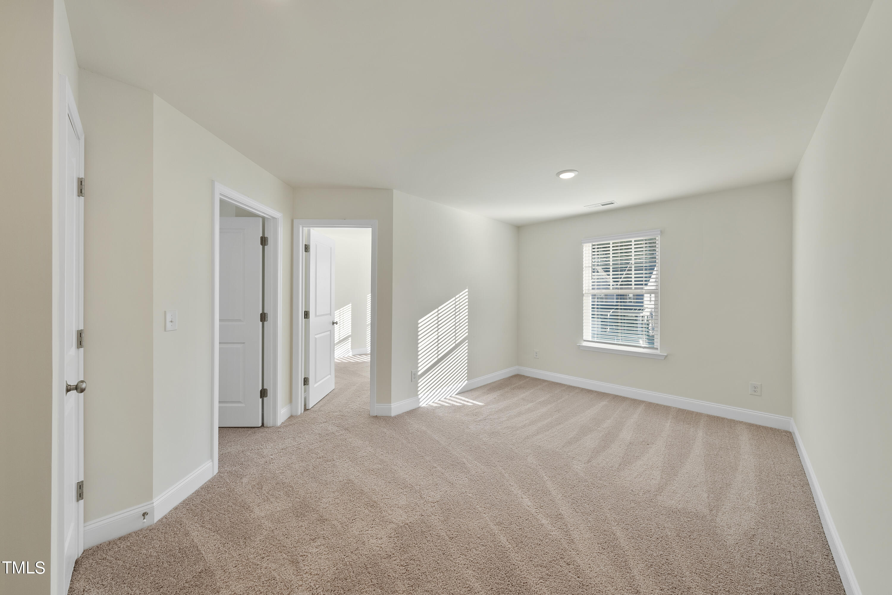 Zebulon, North Carolina 27597, United States, 3 Bedrooms Bedrooms, ,3 BathroomsBathrooms,Residential,Pending,38433