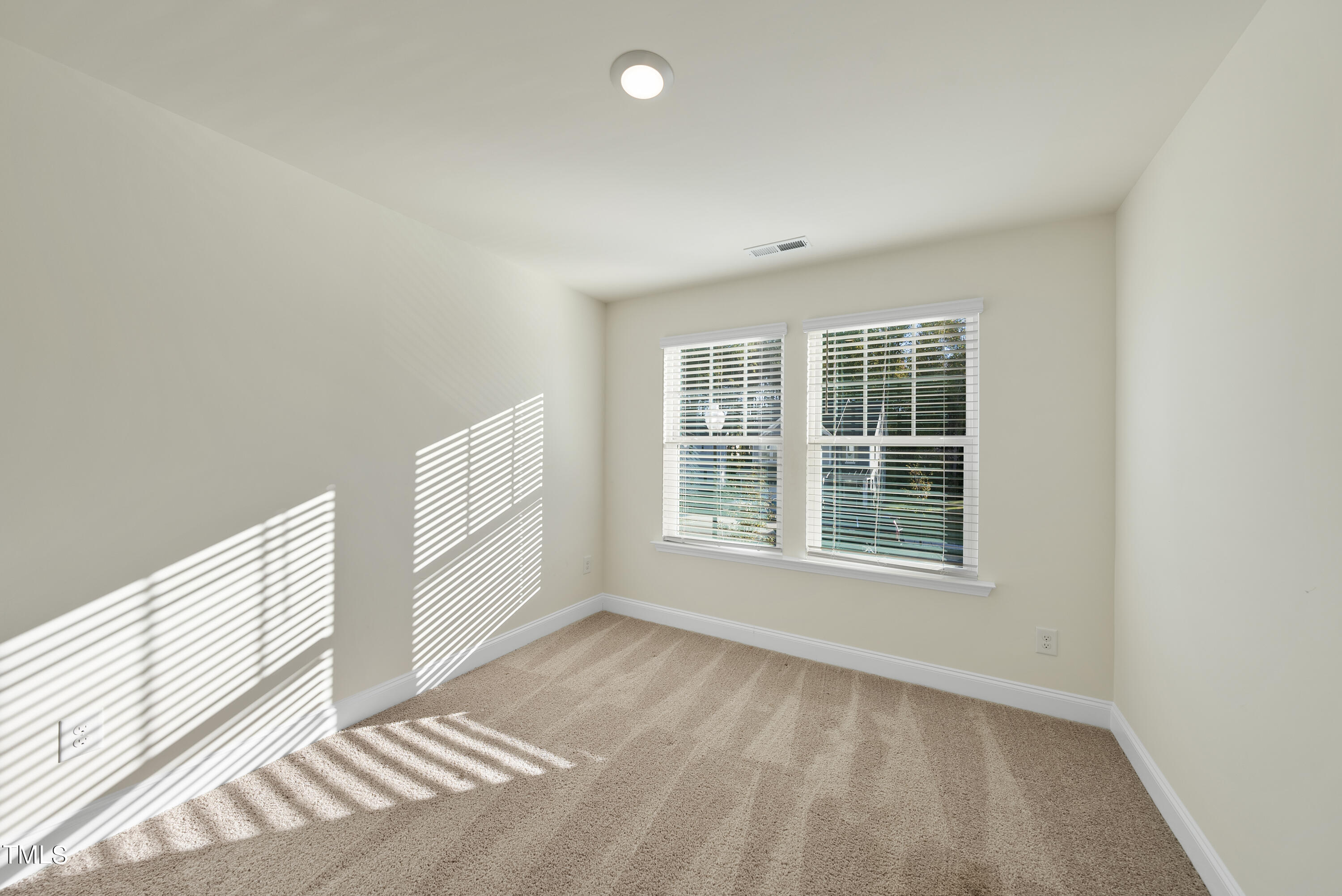 Zebulon, North Carolina 27597, United States, 3 Bedrooms Bedrooms, ,3 BathroomsBathrooms,Residential,Pending,38433