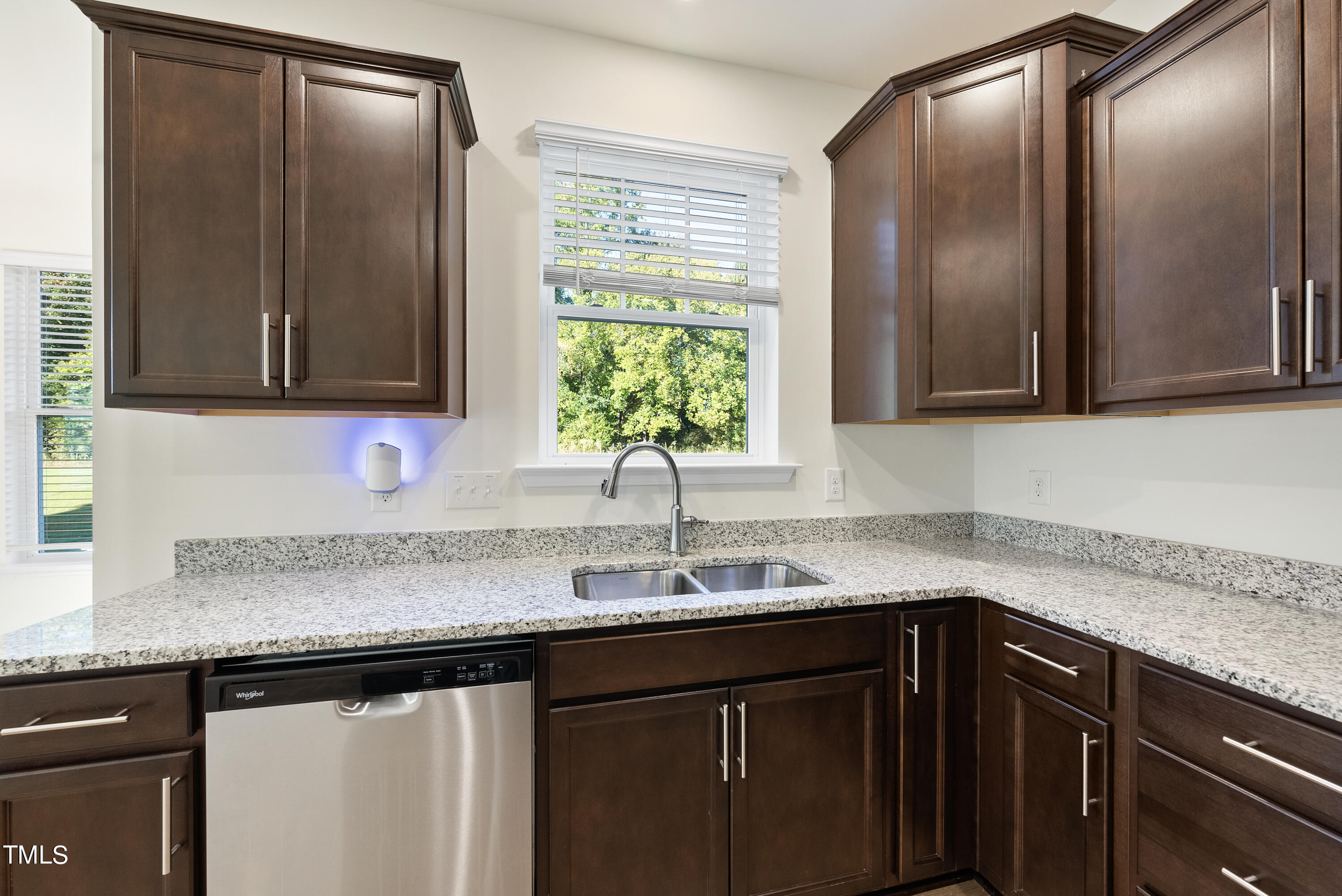 Zebulon, North Carolina 27597, United States, 3 Bedrooms Bedrooms, ,3 BathroomsBathrooms,Residential,Pending,38433