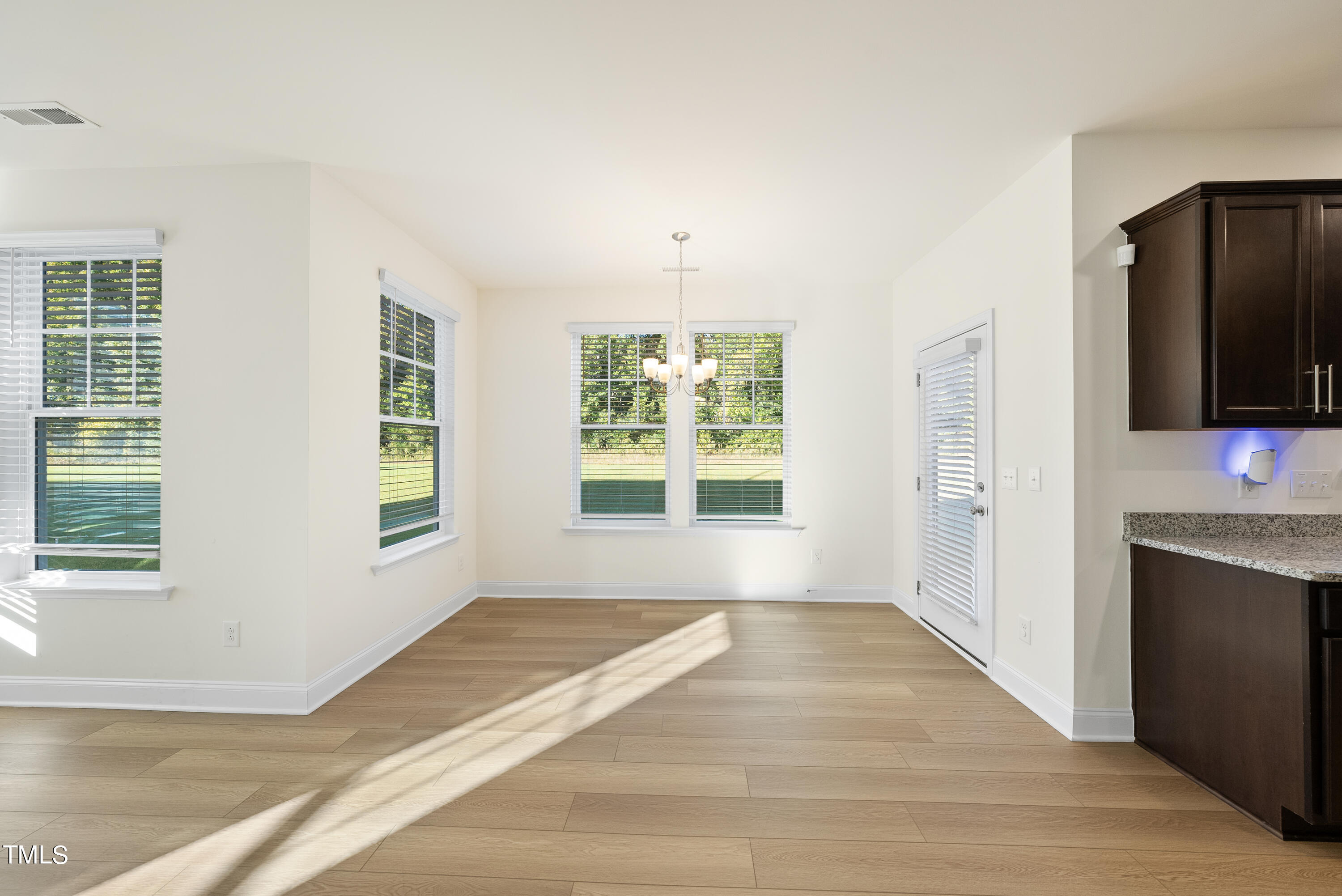 Zebulon, North Carolina 27597, United States, 3 Bedrooms Bedrooms, ,3 BathroomsBathrooms,Residential,Pending,38433