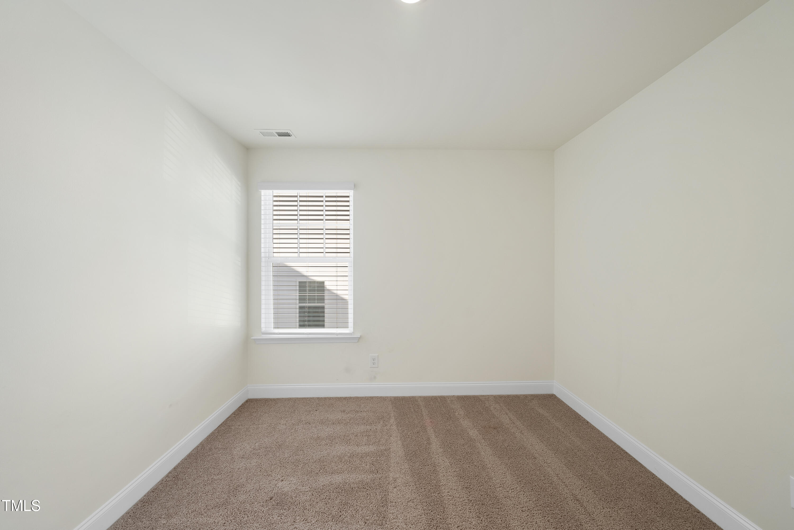 Zebulon, North Carolina 27597, United States, 3 Bedrooms Bedrooms, ,3 BathroomsBathrooms,Residential,Pending,38433