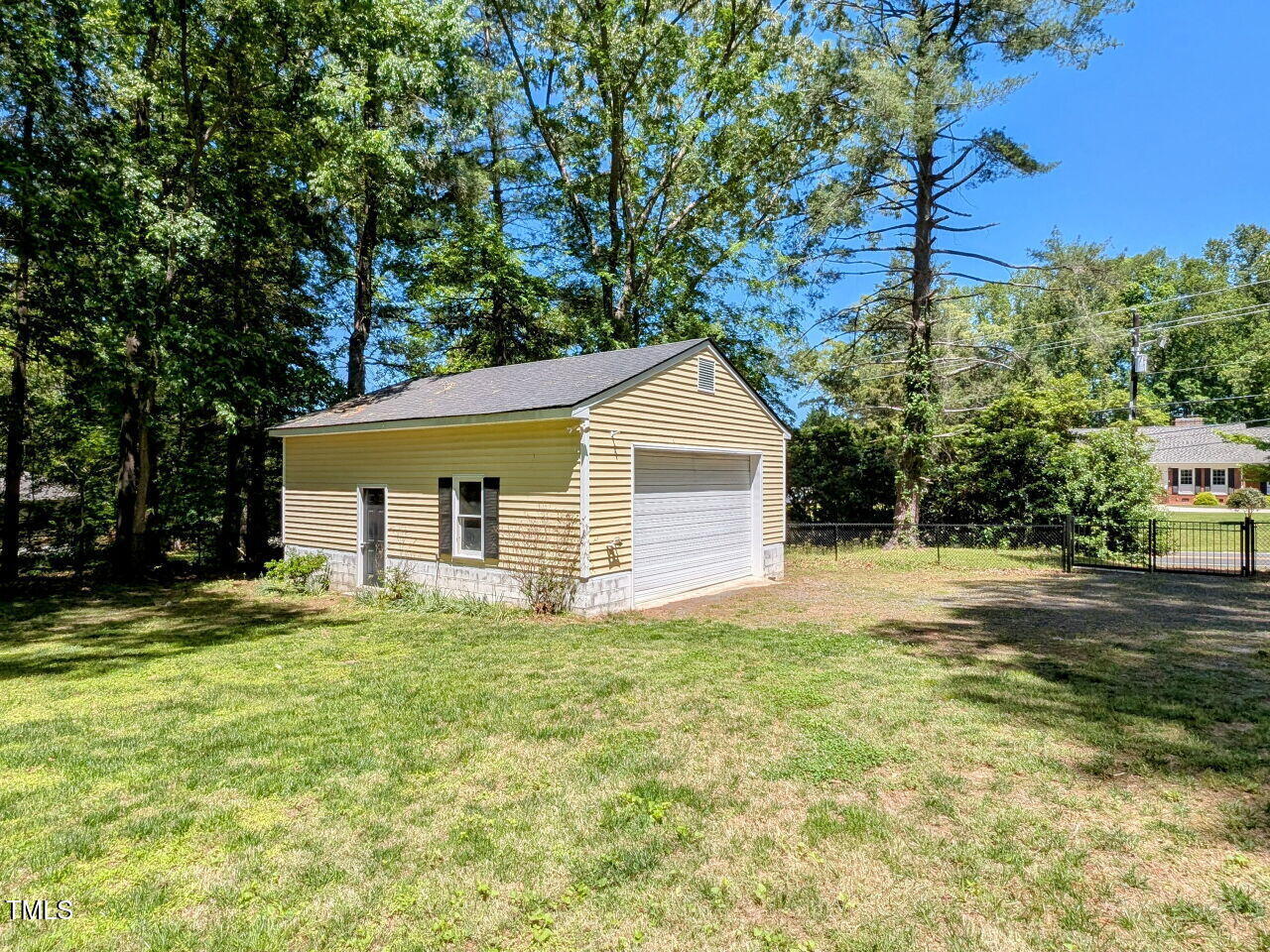 107 Forest Road